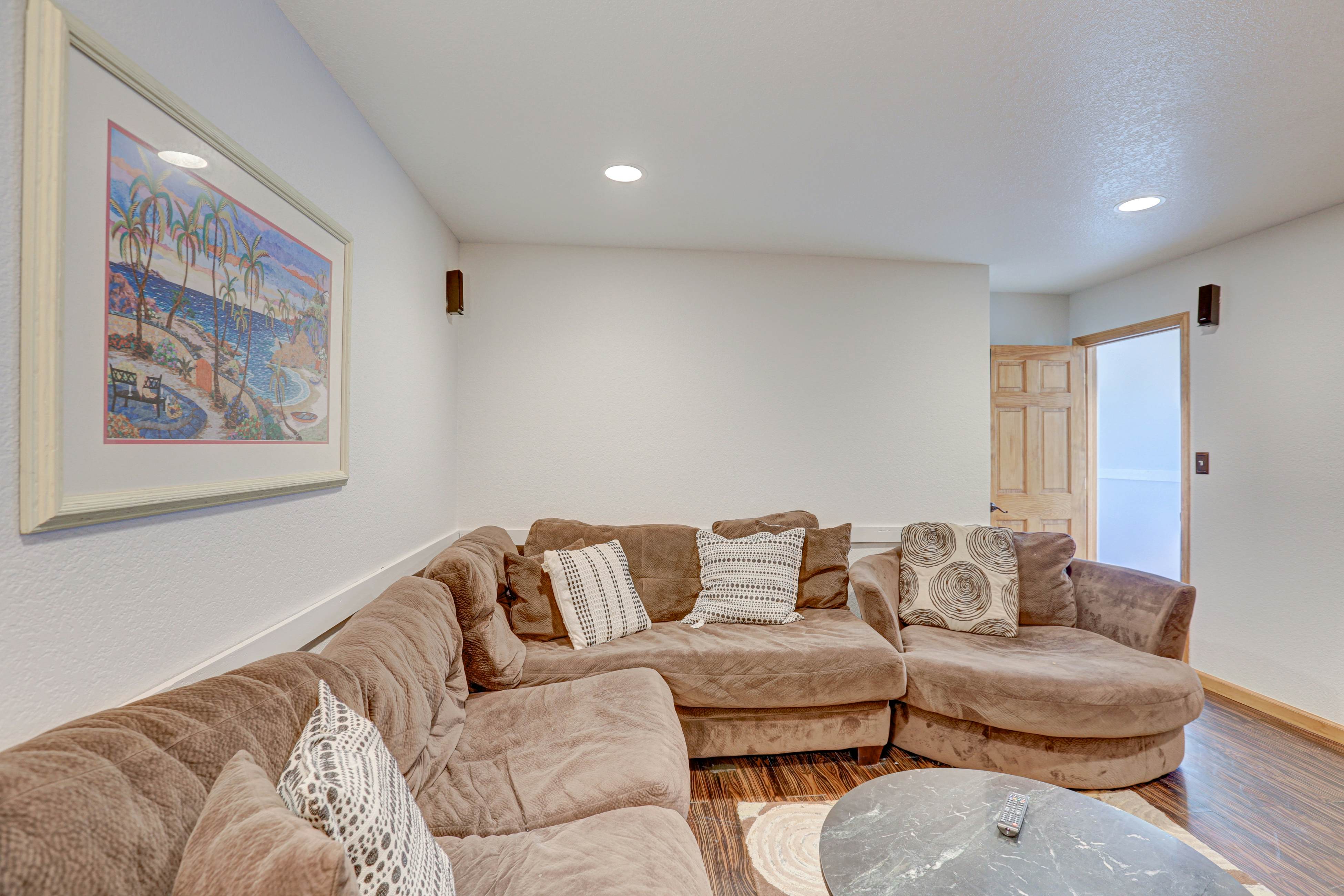 HALE124 3's a Charm 124