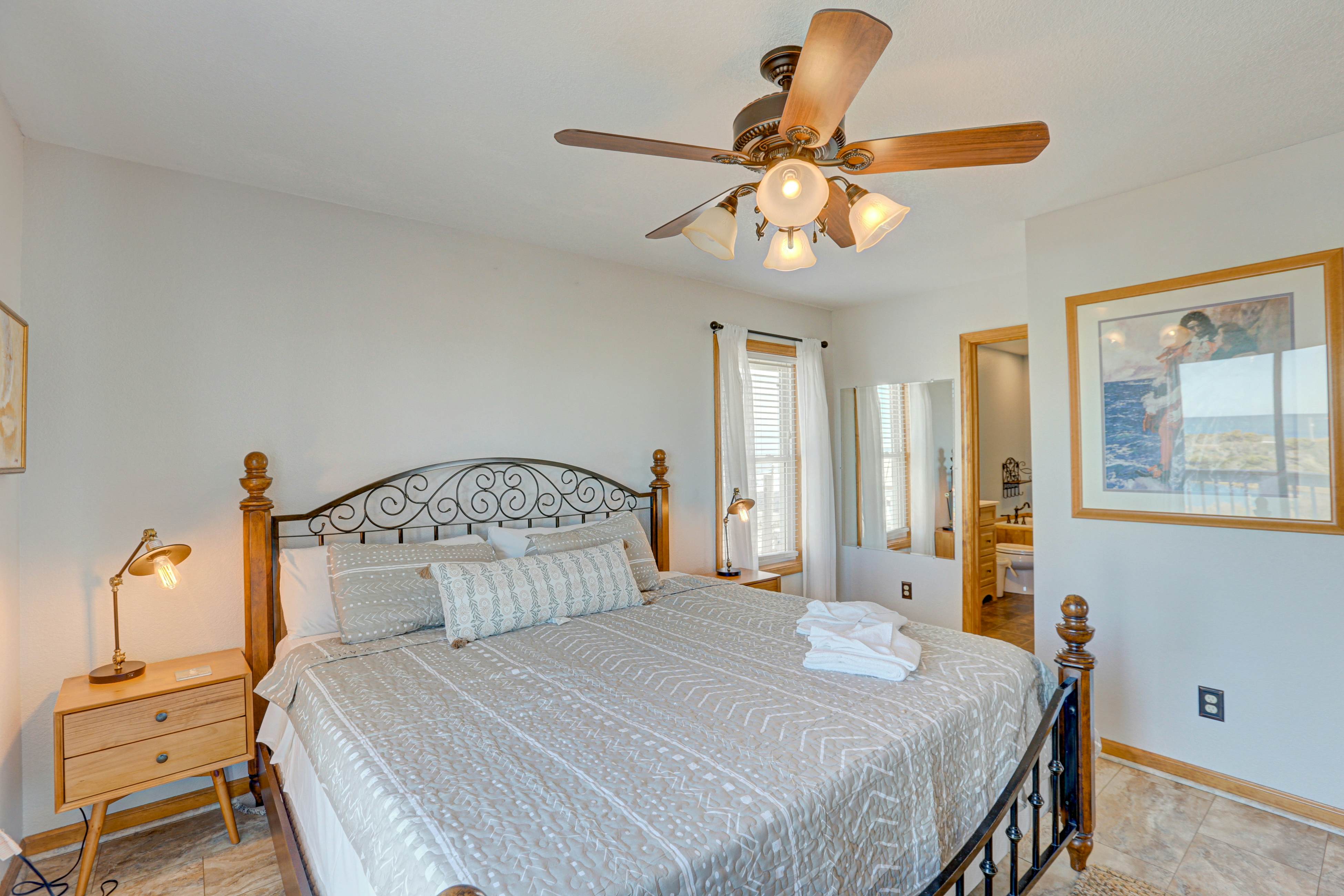 HALE124 3's a Charm 124