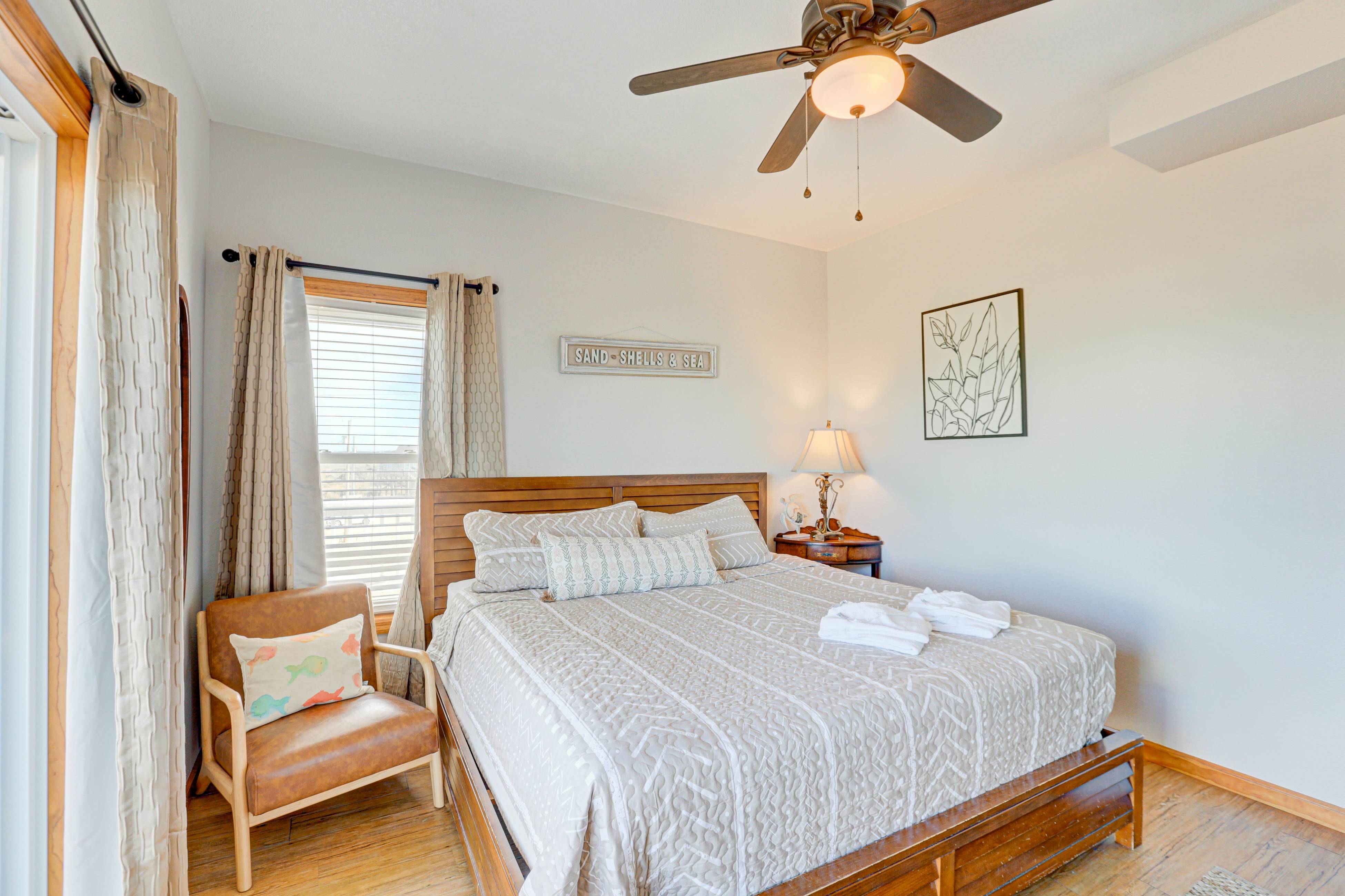 HALE124 3's a Charm 124