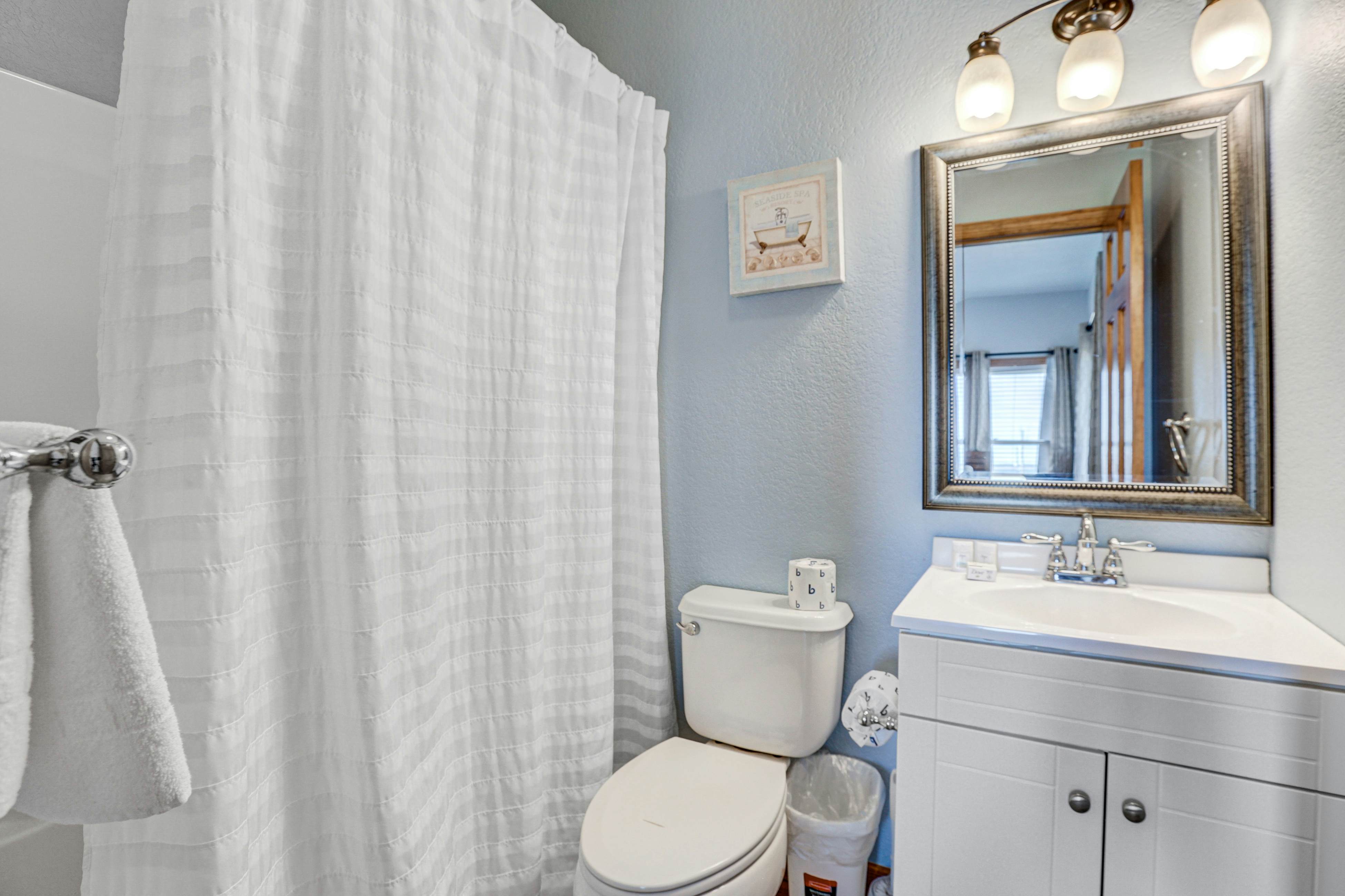 HALE124 3's a Charm 124