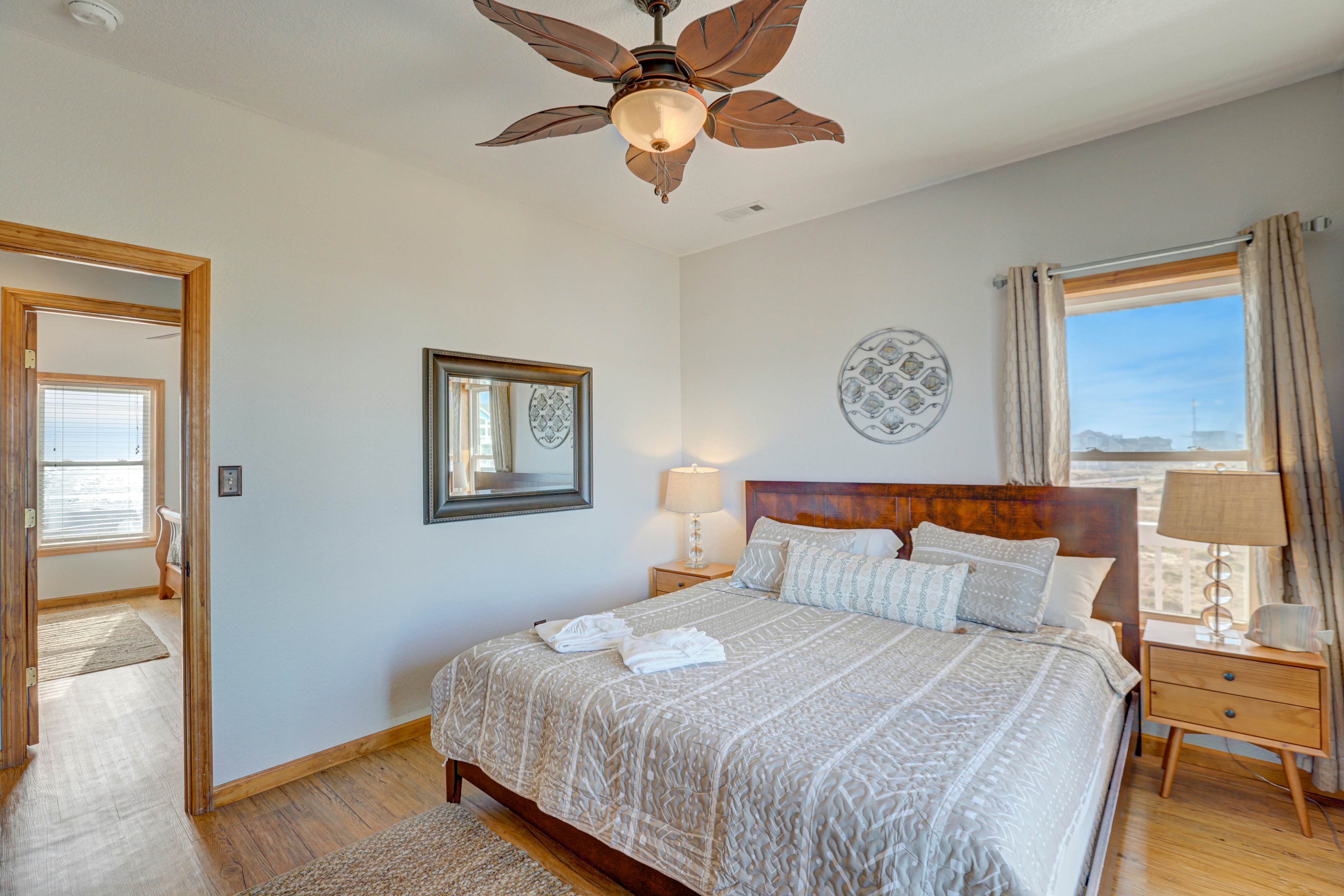 HALE124 3's a Charm 124