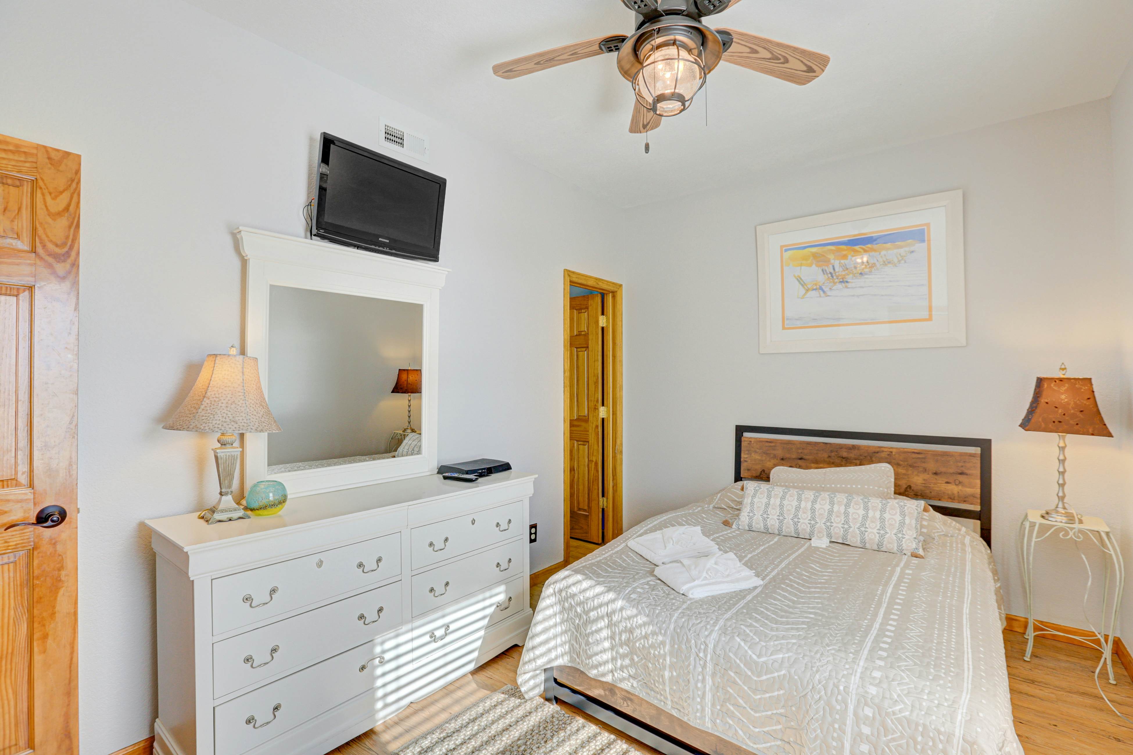 HALE124 3's a Charm 124