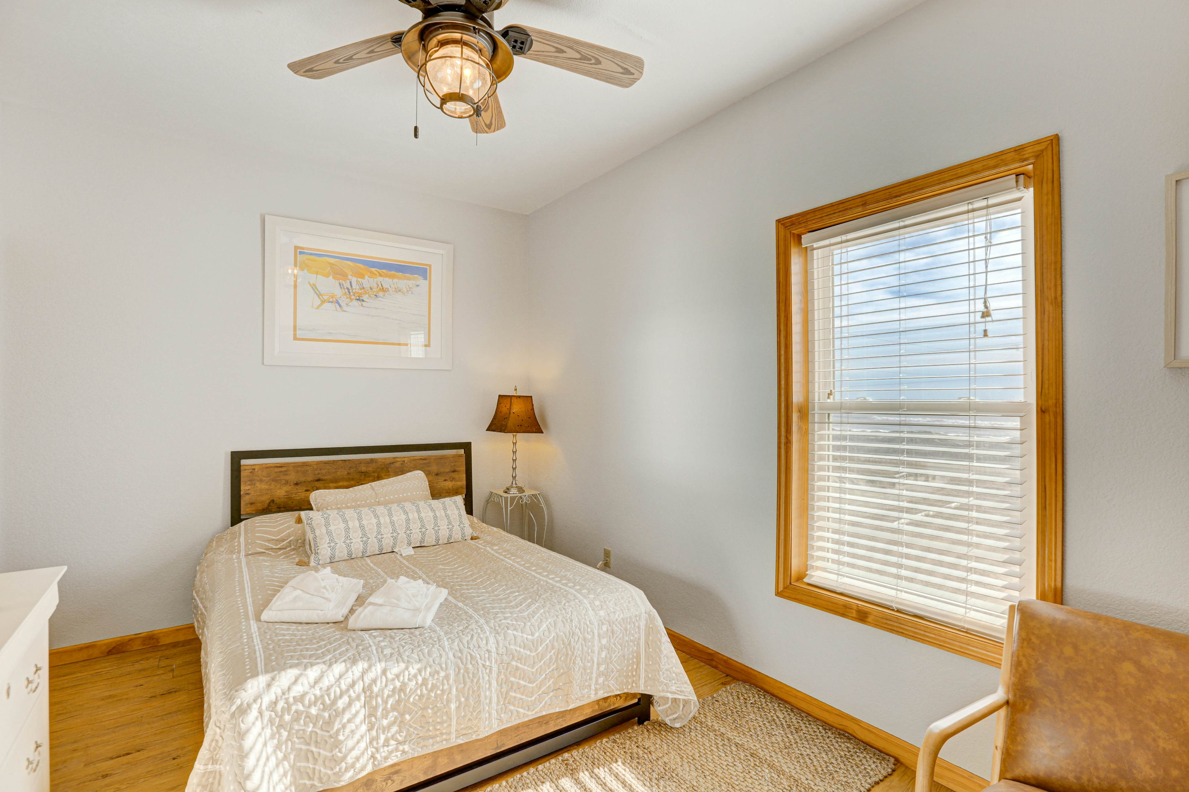 HALE124 3's a Charm 124