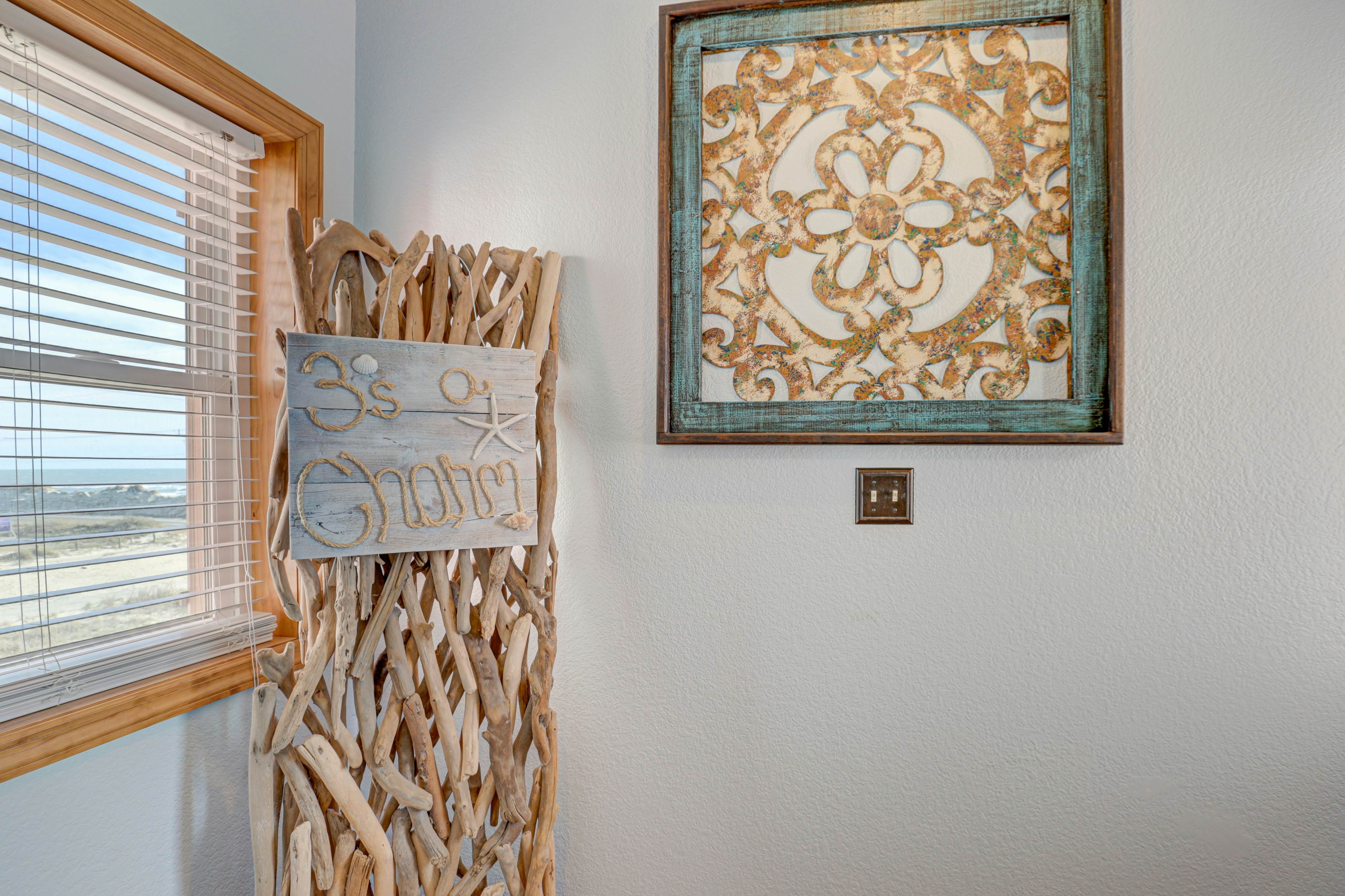 HALE124 3's a Charm 124