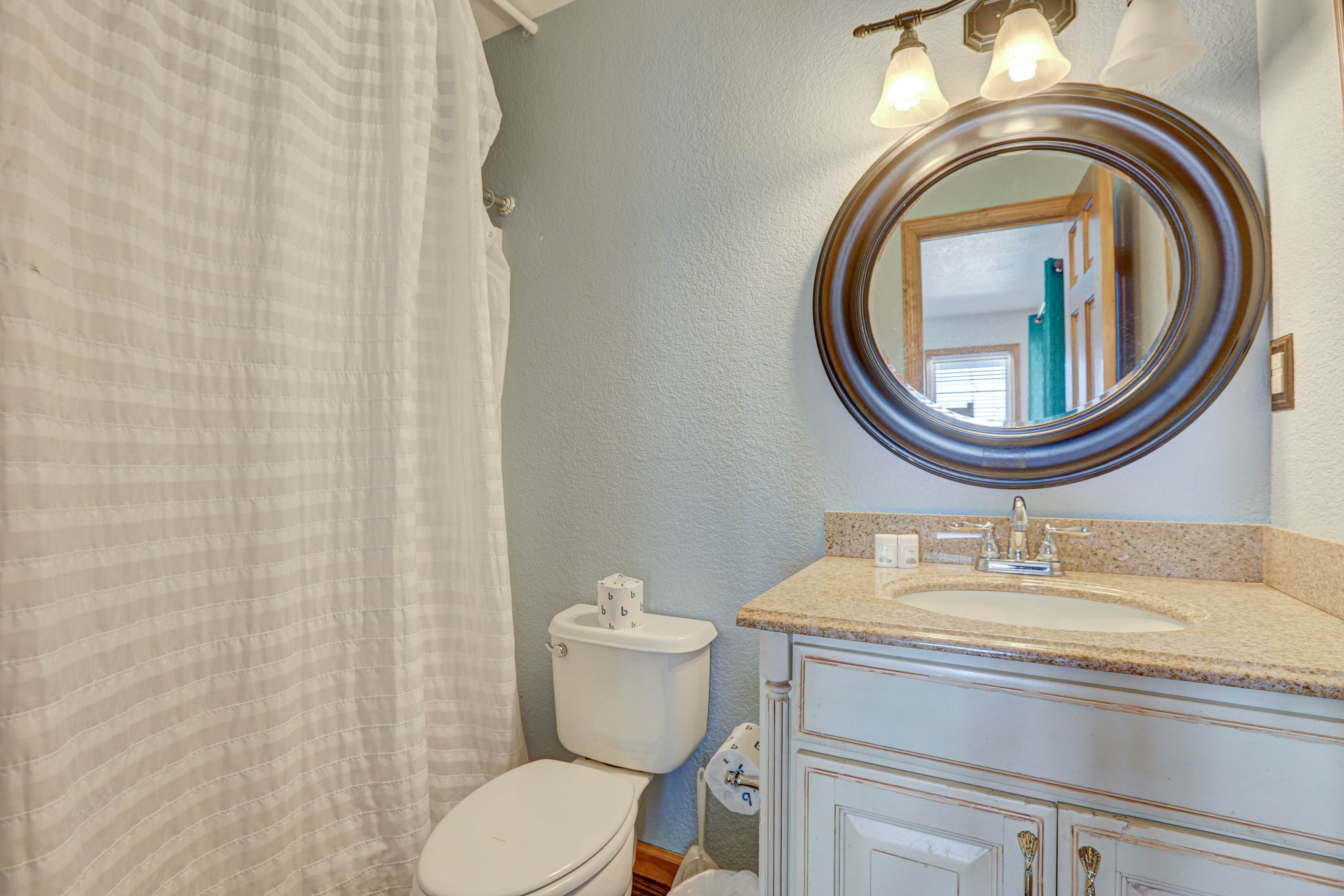 HALE124 3's a Charm 124