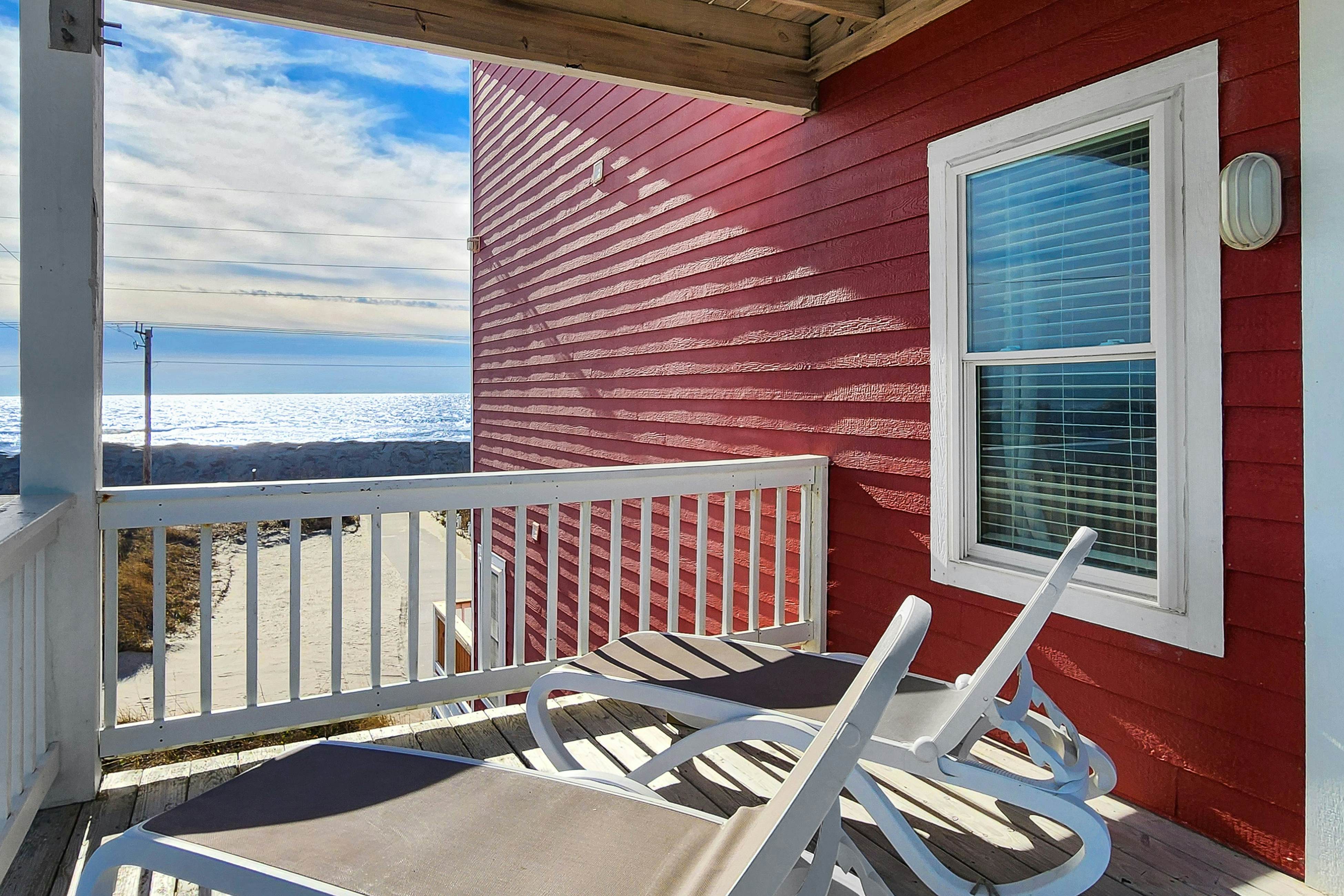 HALE124 3's a Charm 124