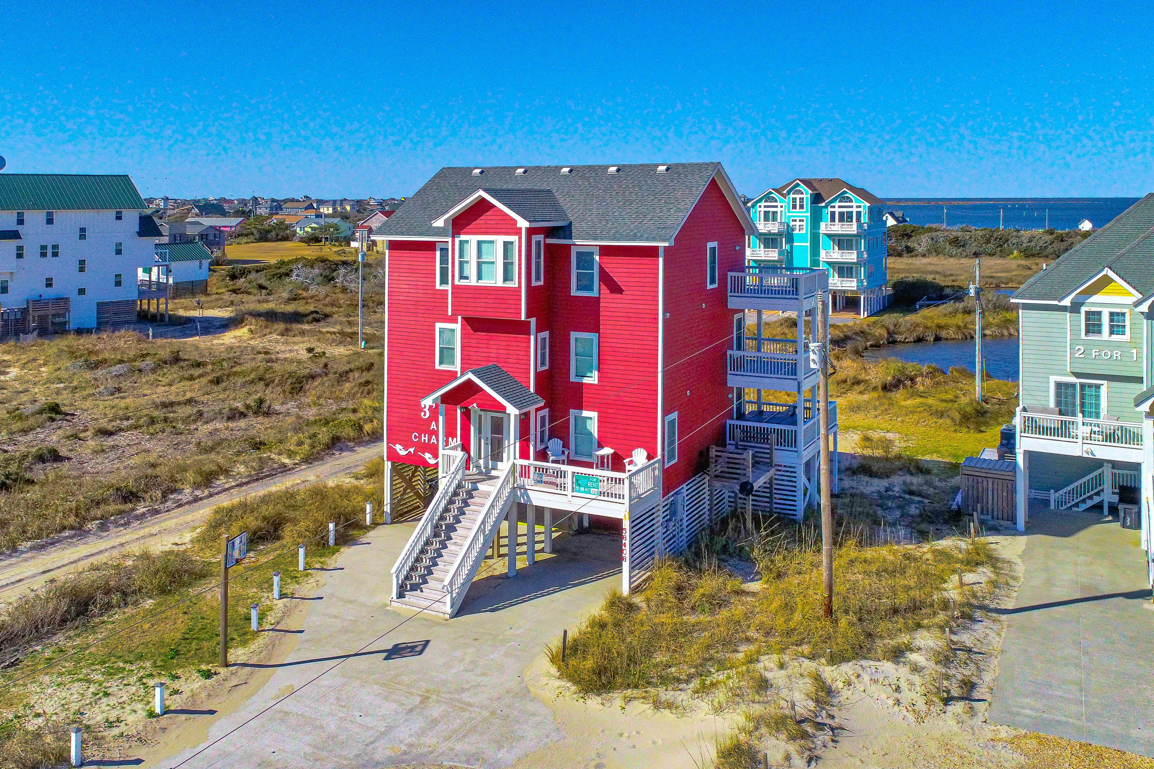 HALE124 3's a Charm 124