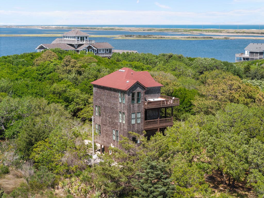 Perfect Retreat with Private Hot Tub, Panoramic Views, Full Kitchen pet-friendly