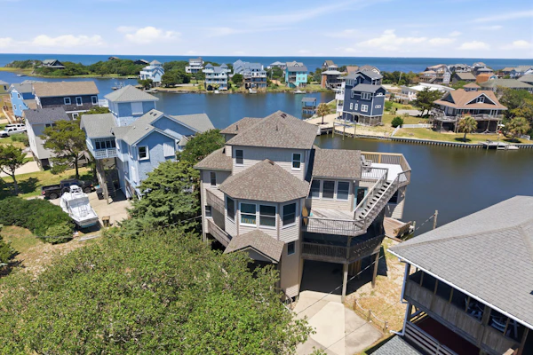 Waterfront House w/ Private Hot Tub, Free WiFi, Water View, Shared Pool