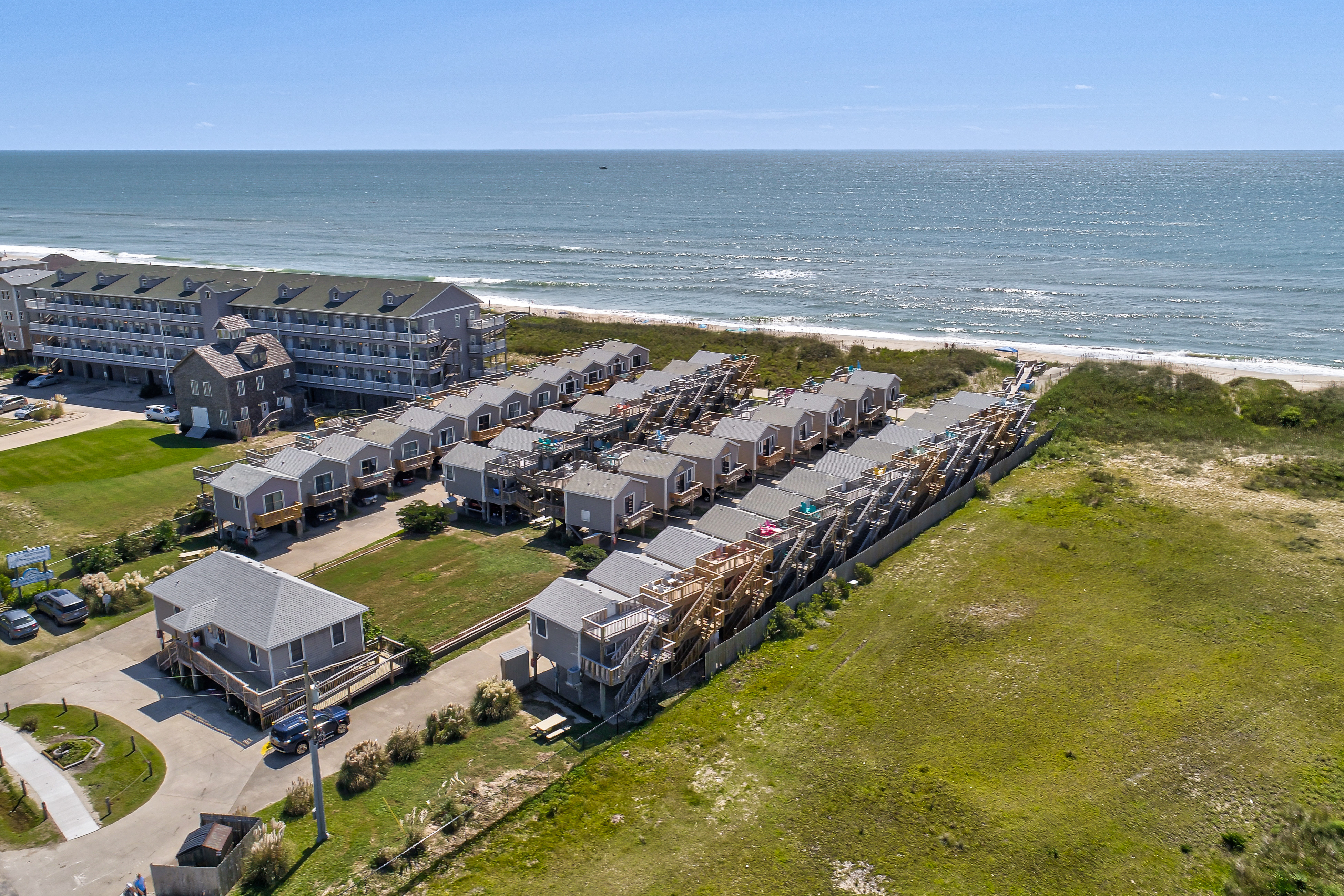 Oceanfront escape for two with fast WiFi, central AC, & easy beach access