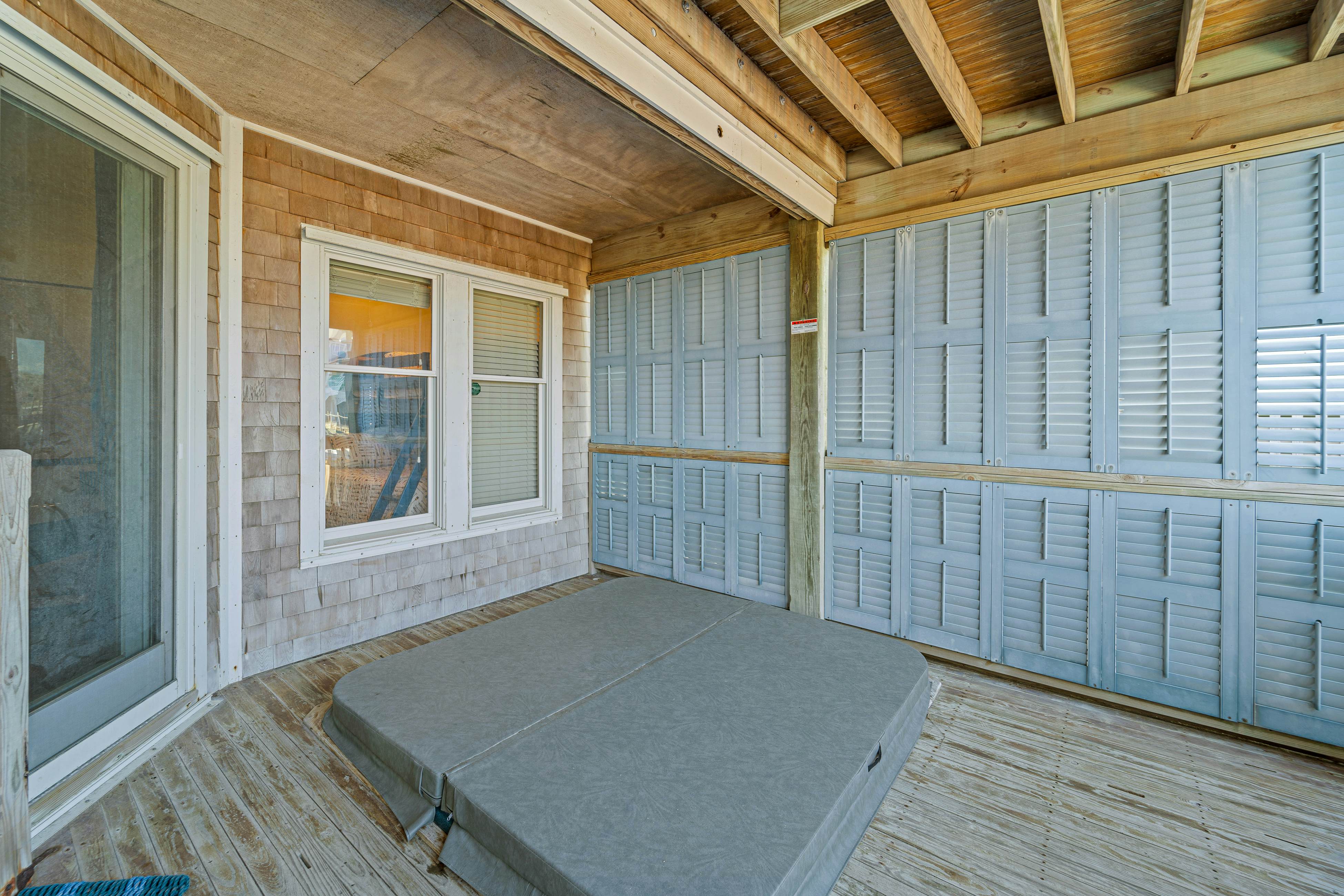 HALE135 Hatteras Memories