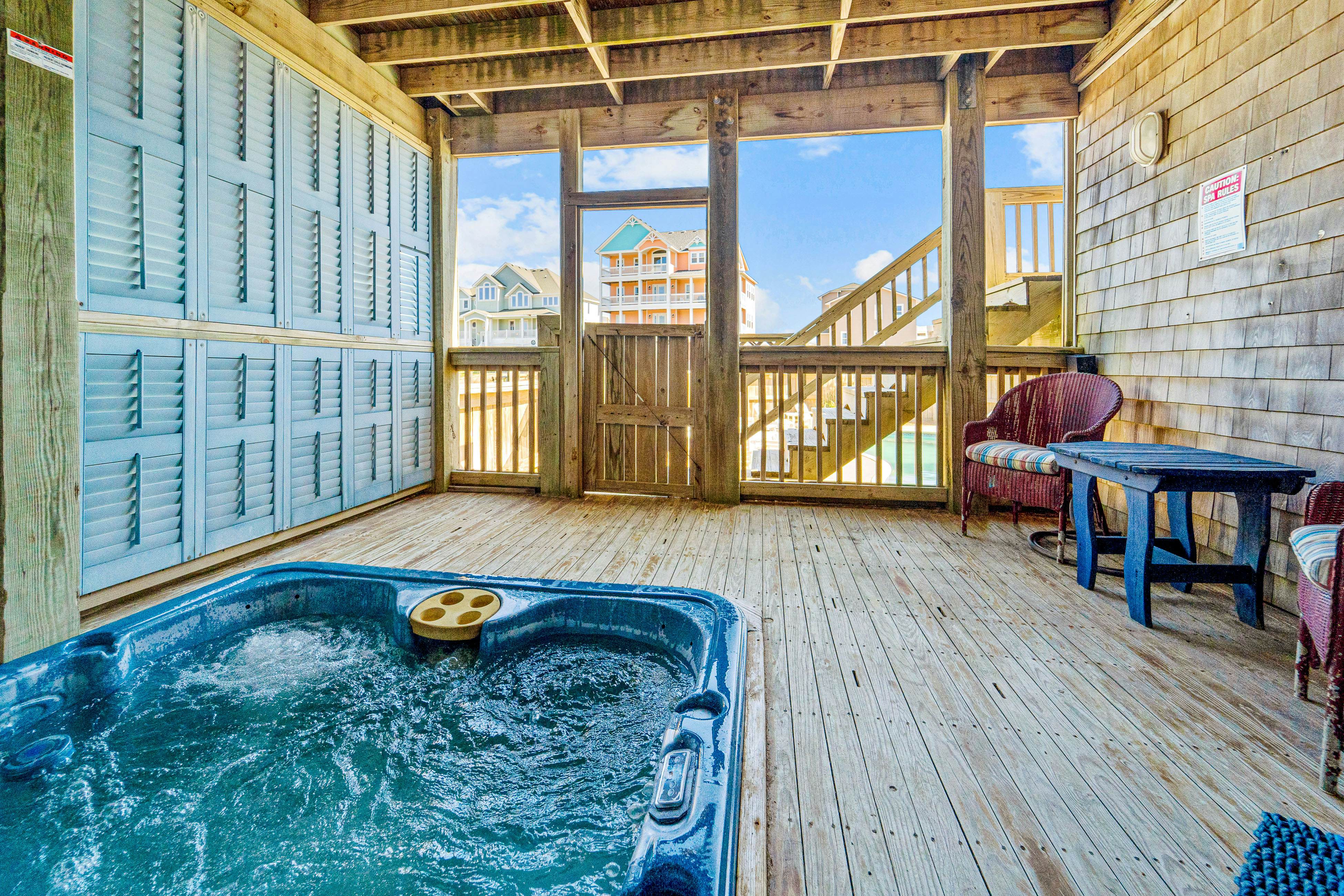 HALE135 Hatteras Memories