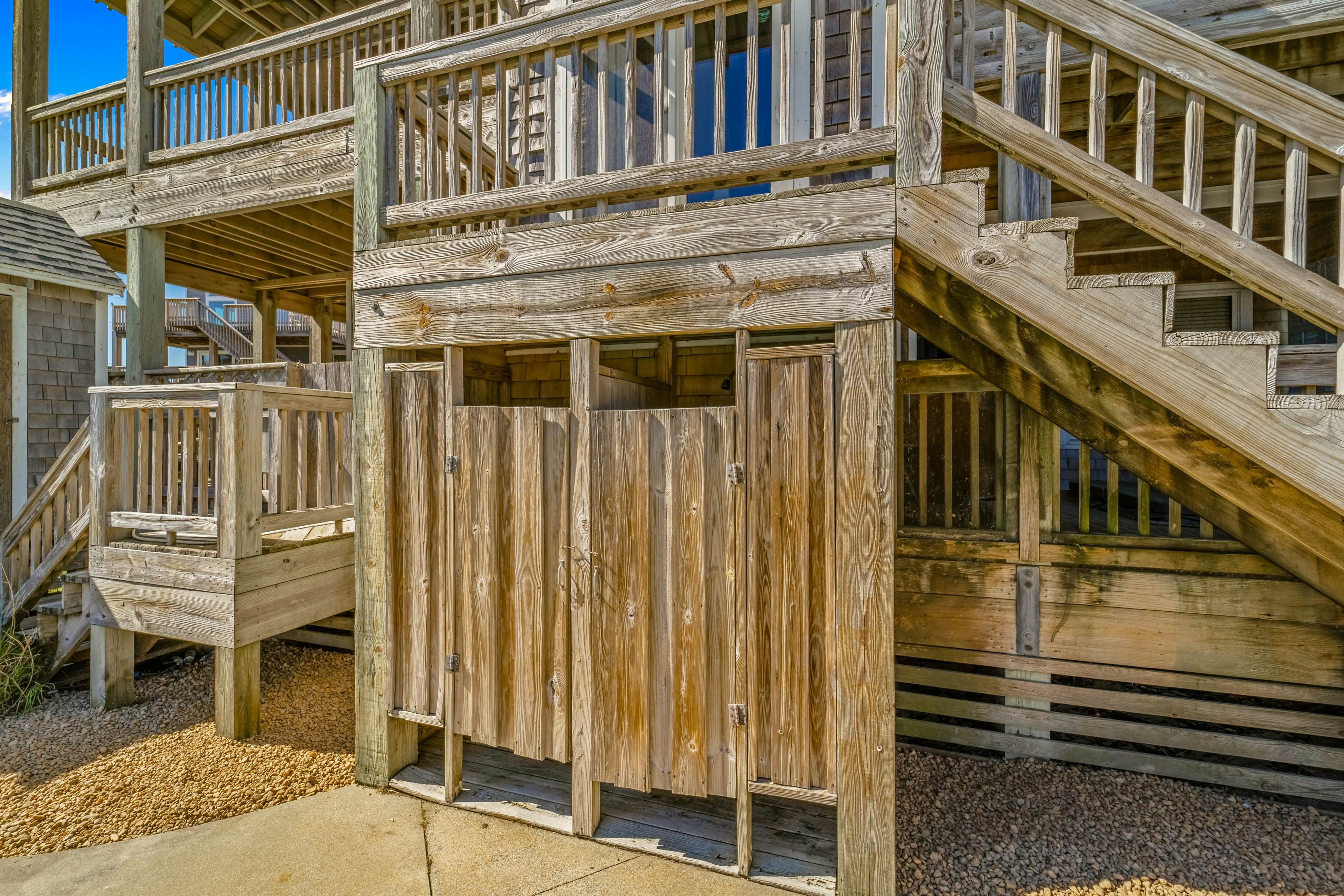 HALE135 Hatteras Memories