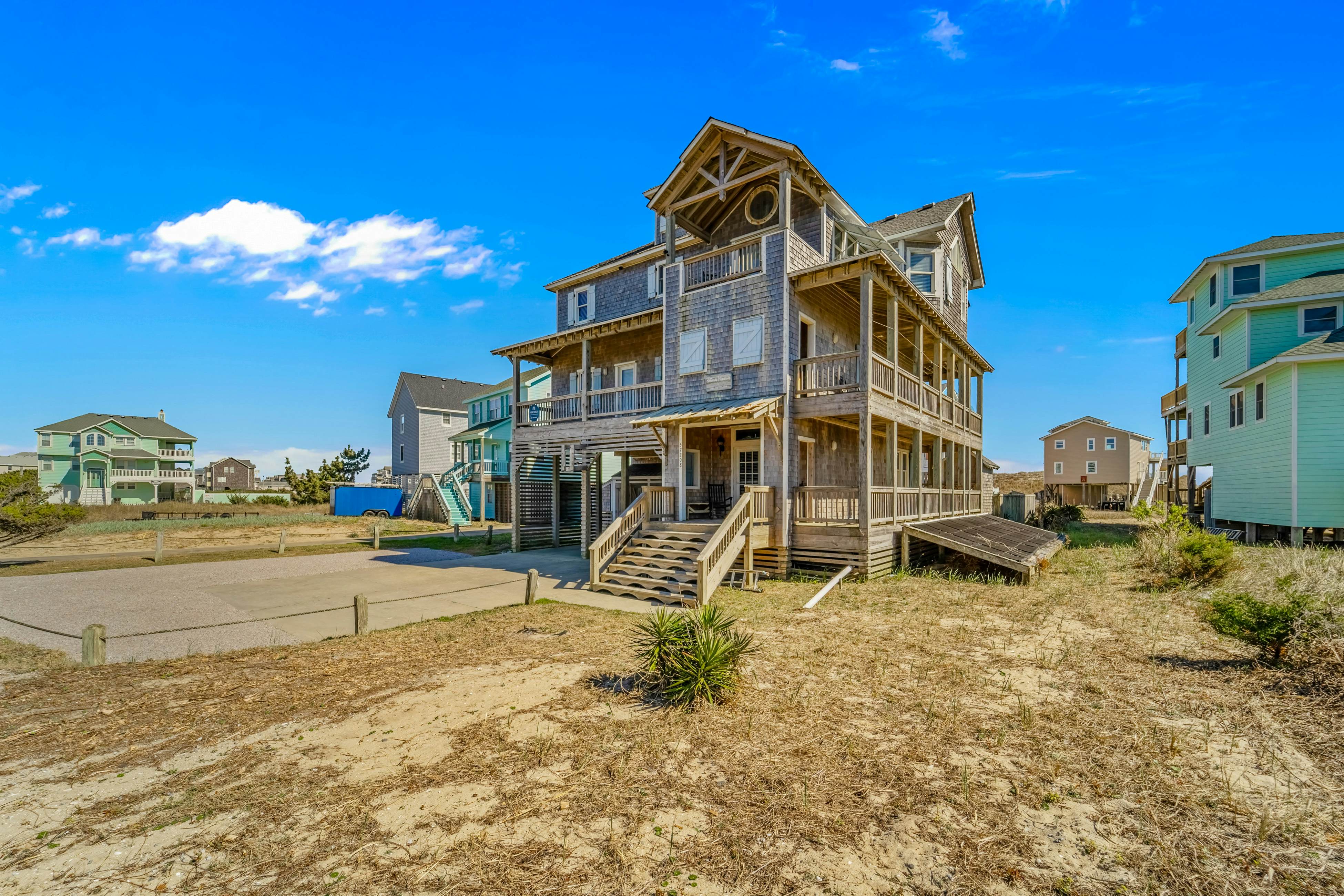 HALE135 Hatteras Memories