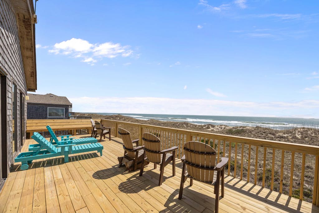 Oceanfront House w/Central AC, Free WiFi, Private Washer/Dryer, Shared Pool