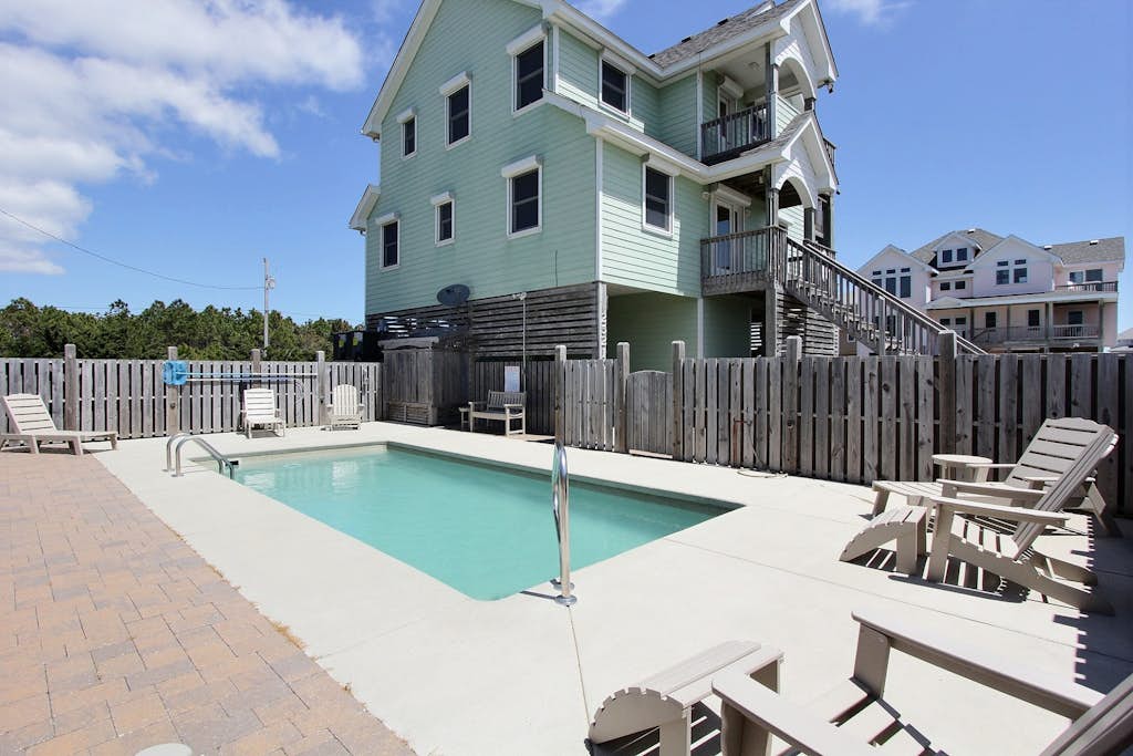 Dog-friendly house with AC, W/D, private pool, & hot tub