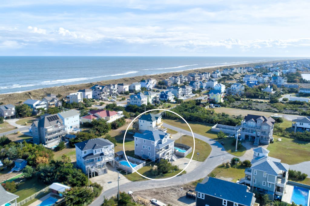 Ocean-side, dog-friendly home close to beach with private pool, hot tub, & AC