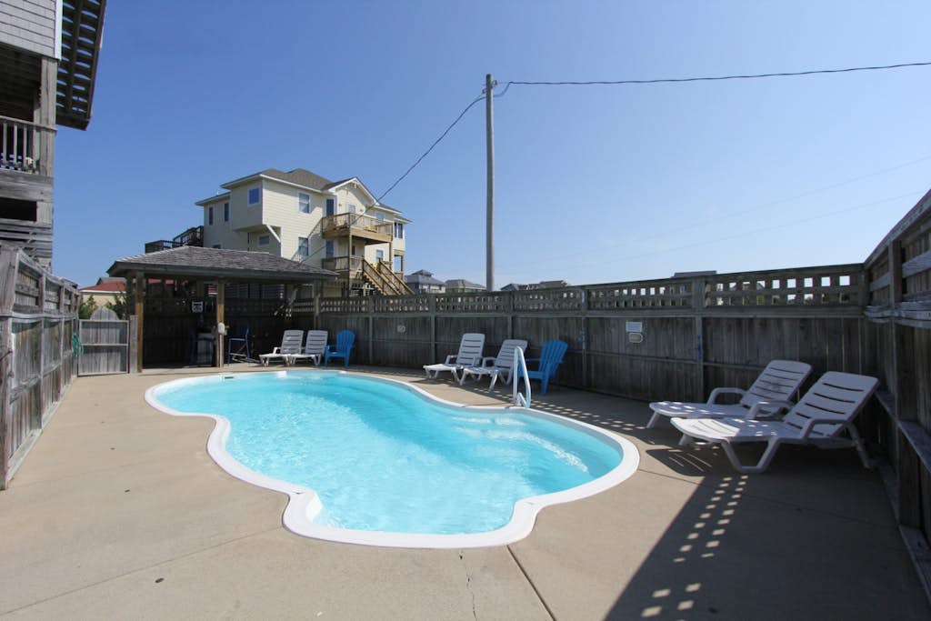 Ocean-side, dog-friendly home close to beach with private pool, hot tub, & AC