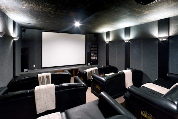 Beach home overlooking the ocean with pool, hot tub, sauna, & balcony