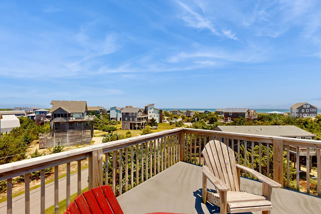 Attitude Adjustment: Dog-friendly, ocean/sound views, shared pool
