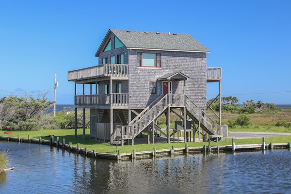 Waterfront House w/ Sound View, Free WiFi, Private Washer/Dryer, Shared Pool
