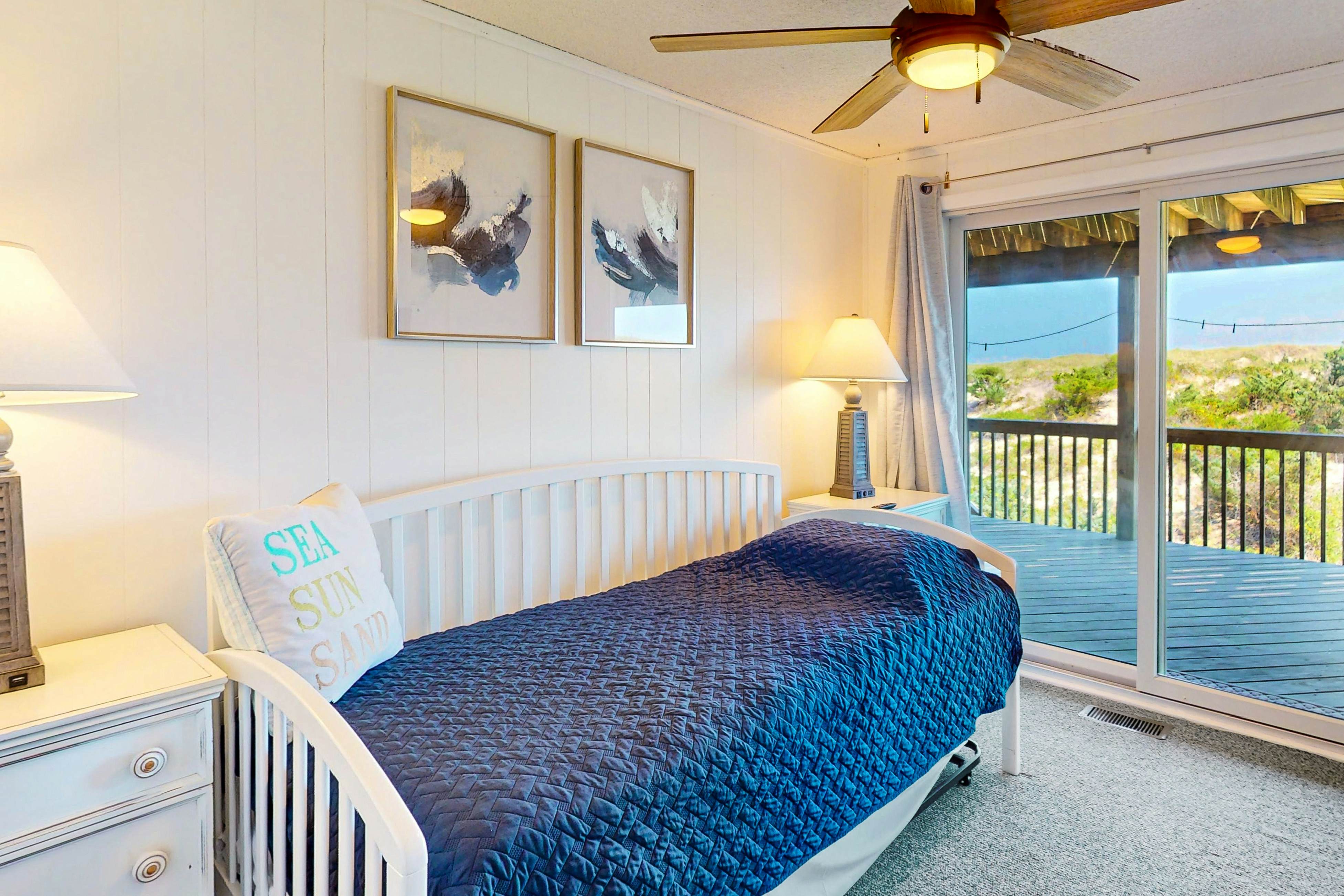 AVDE19 Kinnakeet Dunes