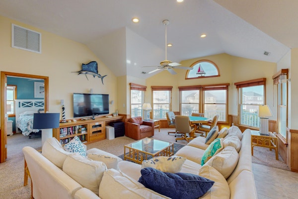 Ocean-view house with pool, hot tub, game room, balcony, deck, & beach access