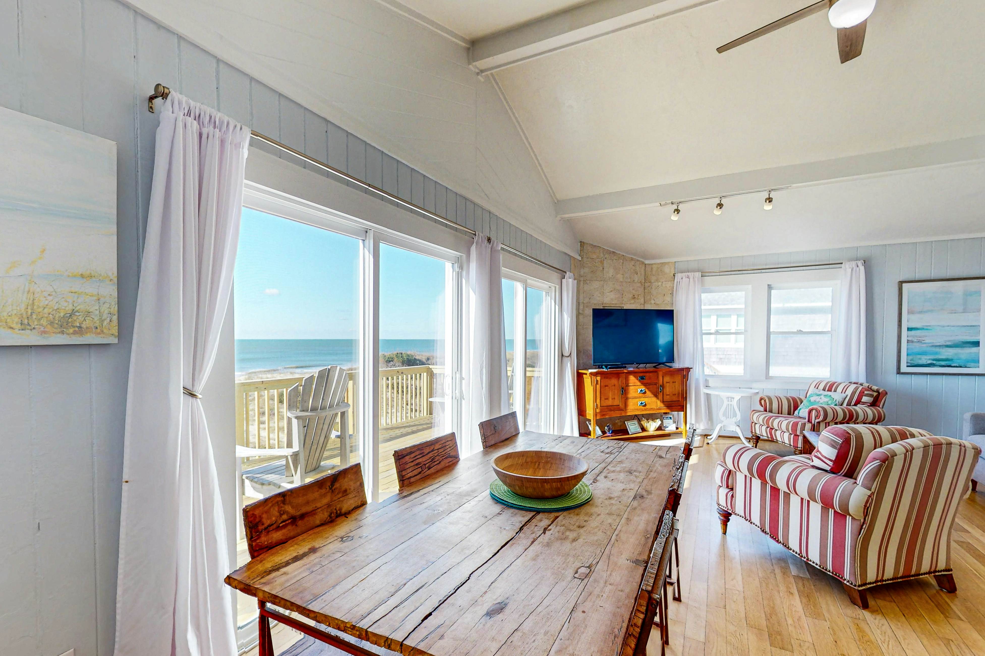 FOMV4 Happiness on the Beach