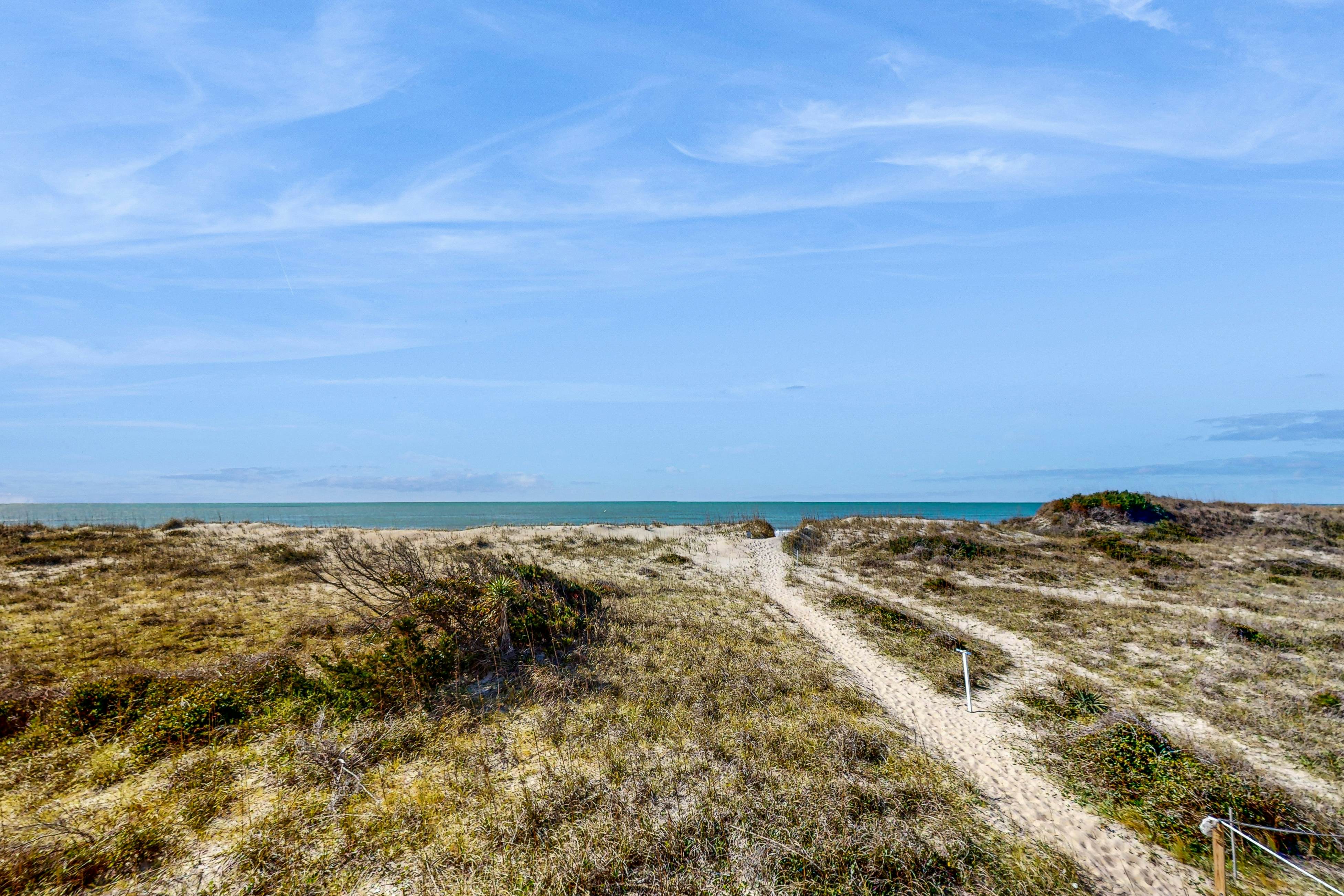 FOMV4 Happiness on the Beach