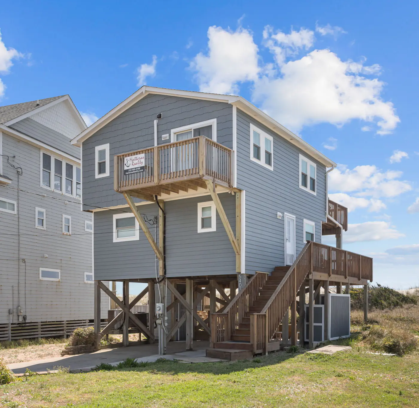 FOMV4 Happiness on the Beach