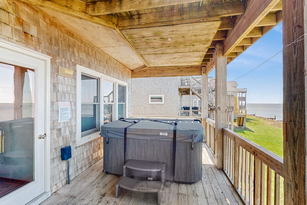 Waterfront home with gorgeous Sound view, private hot tub, W/D & pool