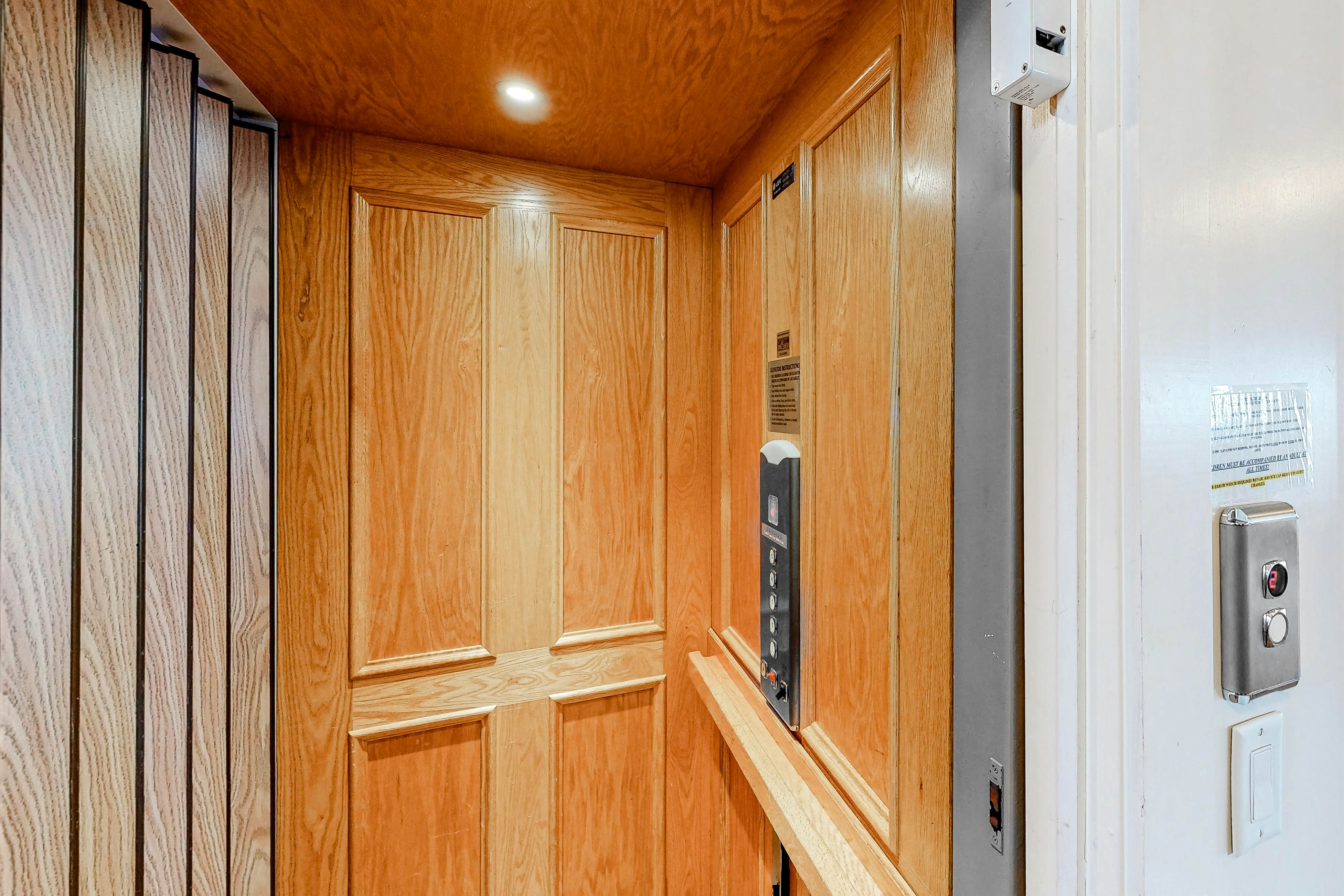 AVKS229 Heaven's Gate #9-22