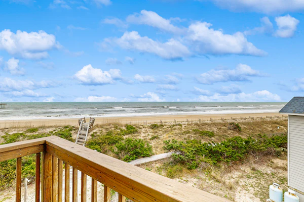 Oceanfront- Tressa Terrace - Beachfront - Amazing Ocean Views - Large Pool