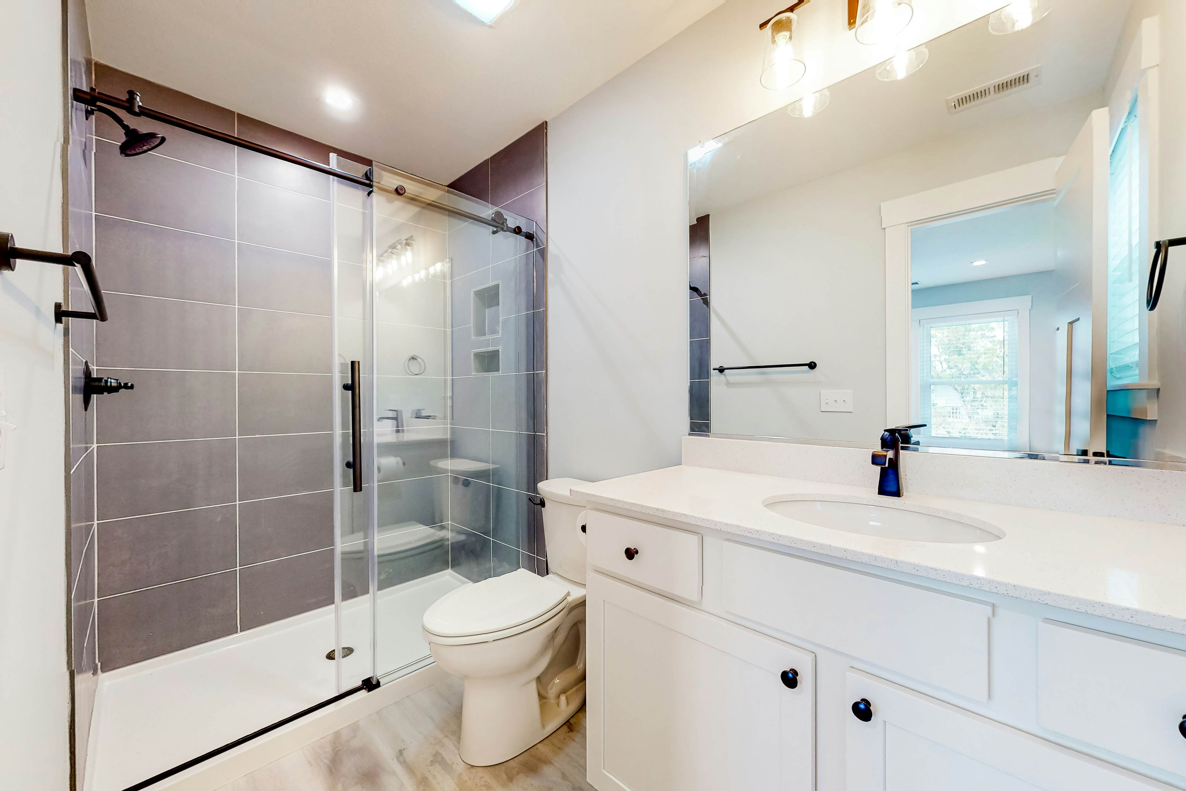 AV100 Coastal Paradise