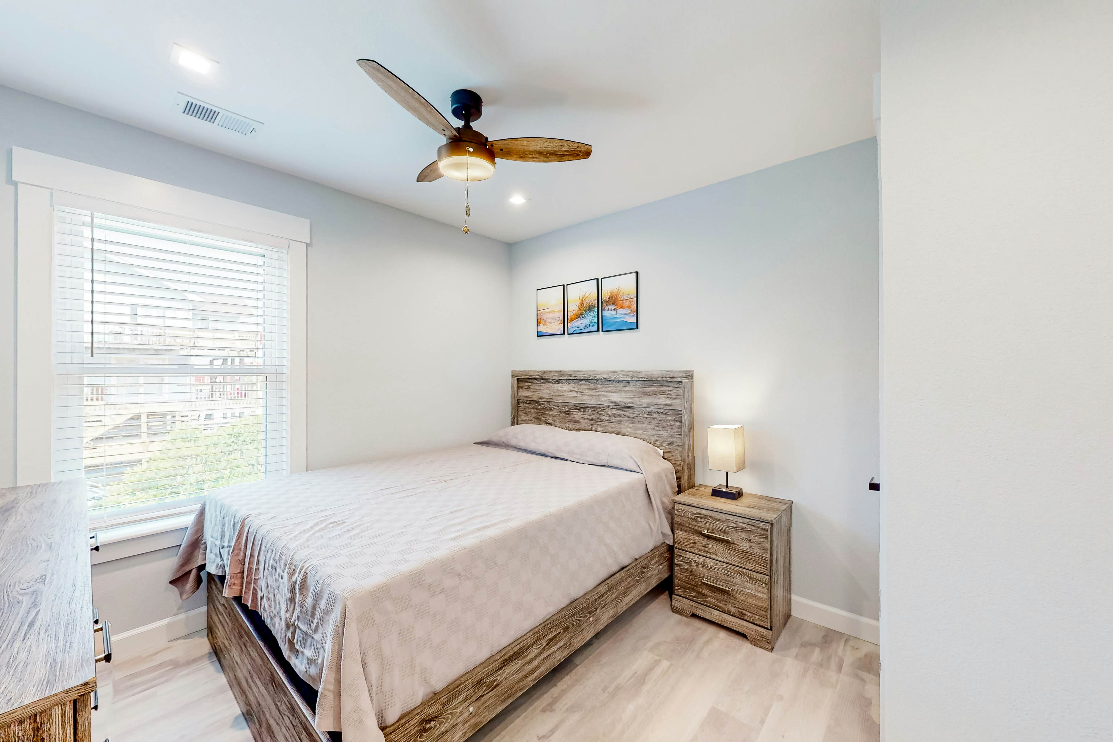 AV100 Coastal Paradise