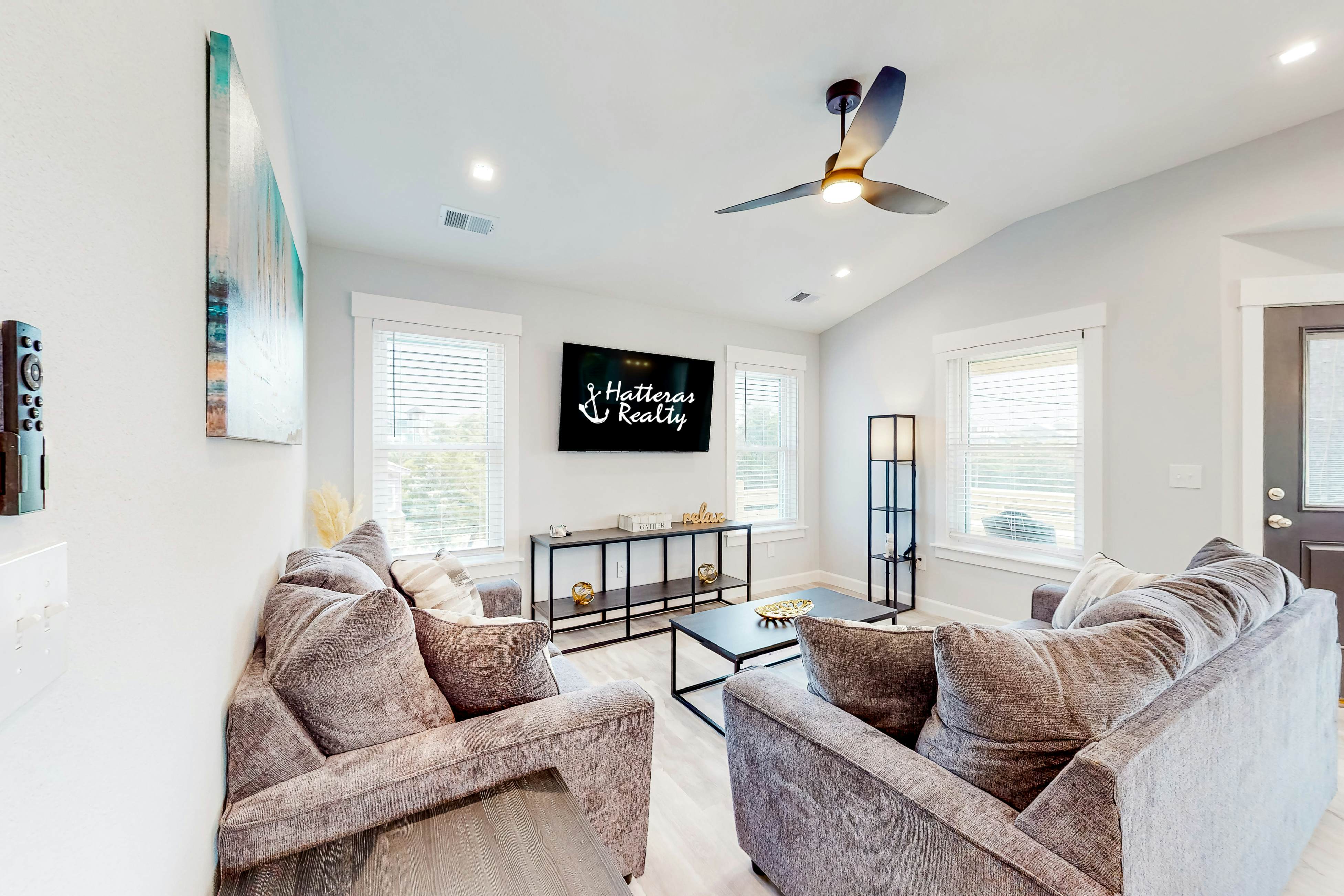 AV100 Coastal Paradise