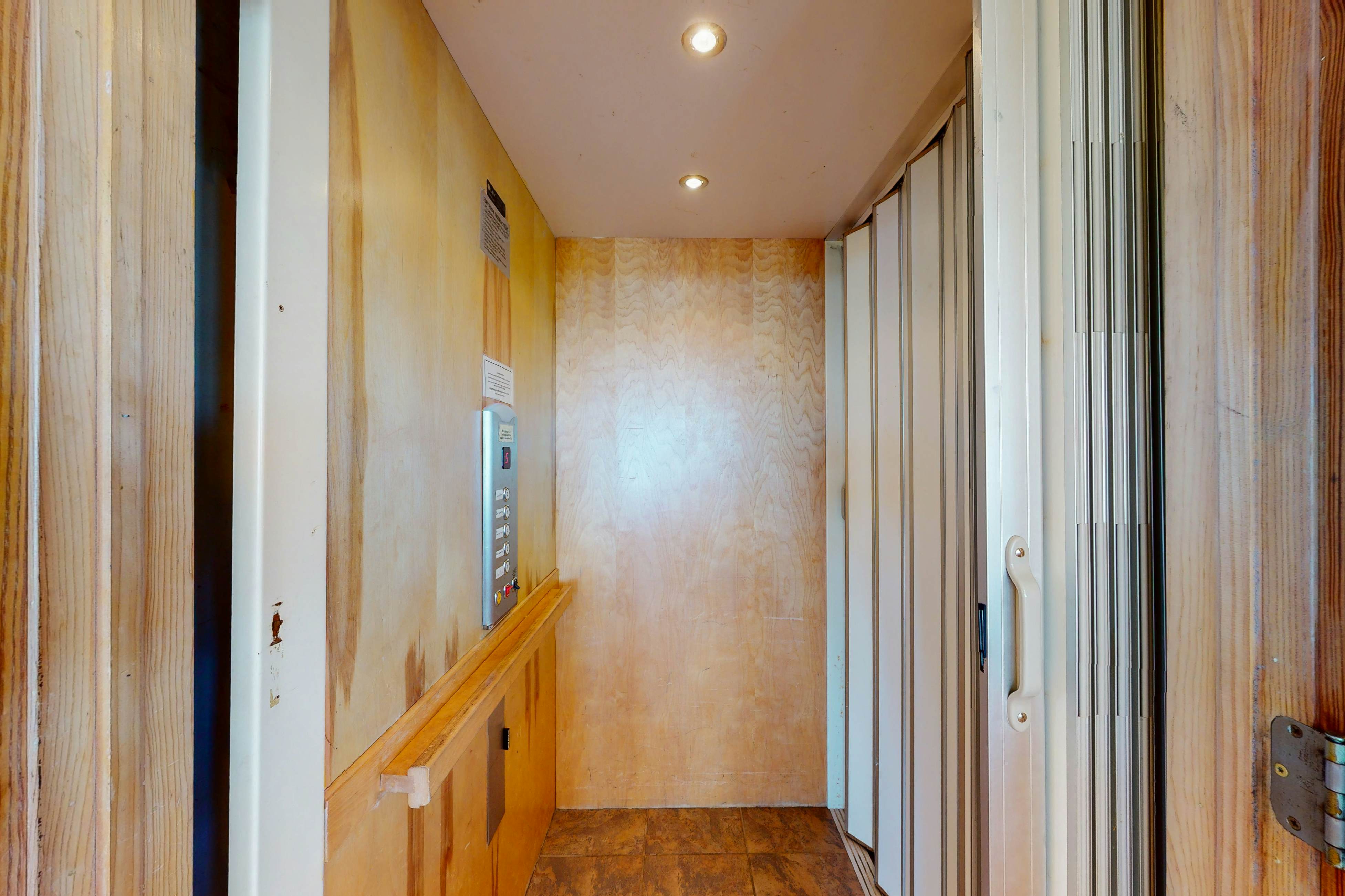 AVKS104 Grand Slam #4-10