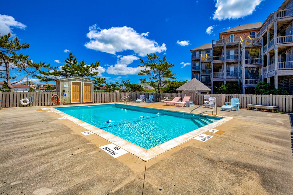 Incredible waterfront condo with amazing ocean views, pool, deck, & beach access
