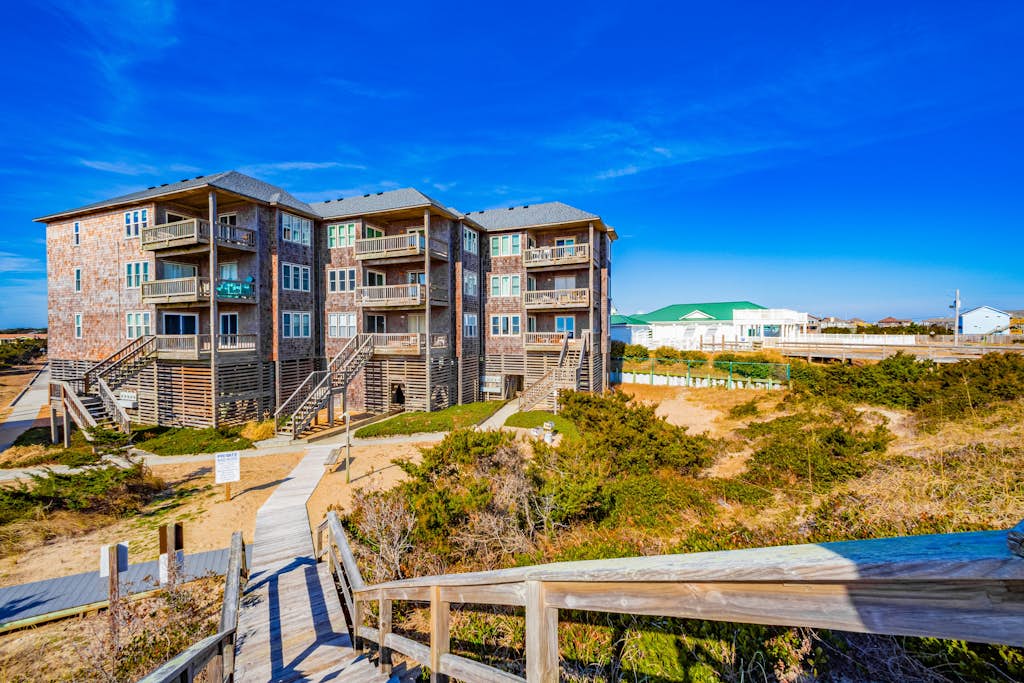 Incredible waterfront condo with amazing ocean views, pool, deck, & beach access
