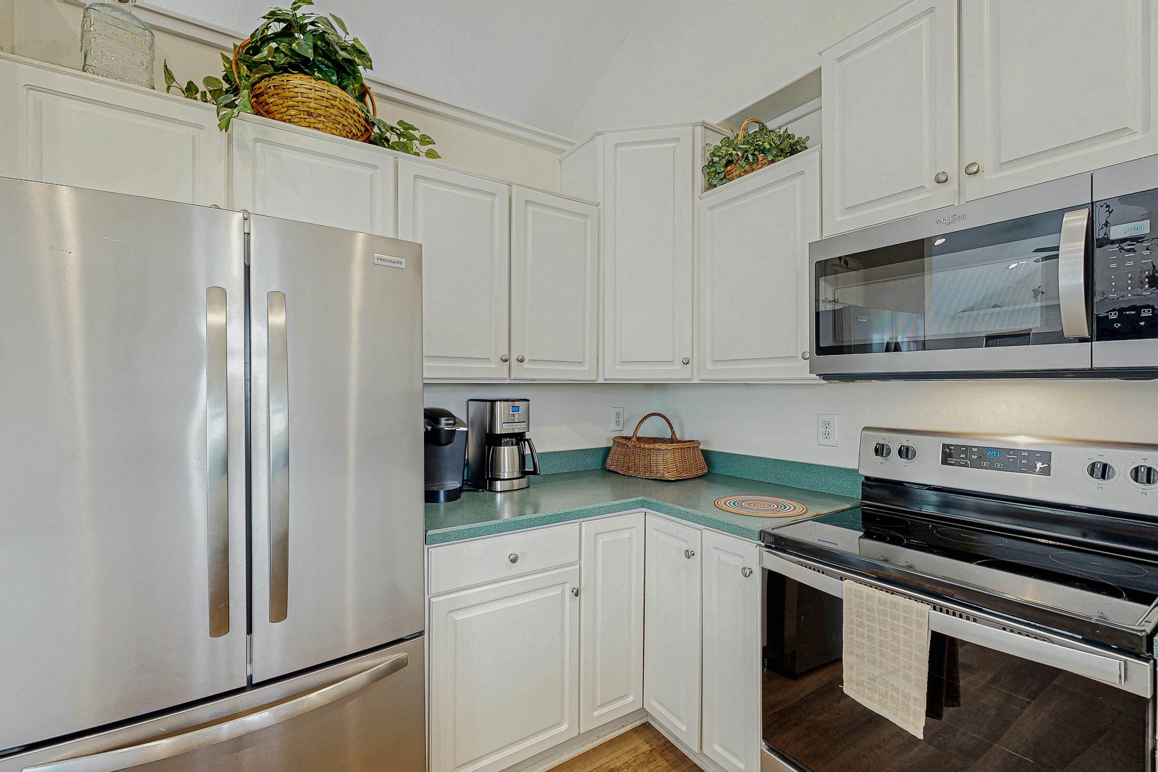 AVWKS121 Time and Tide #1-12