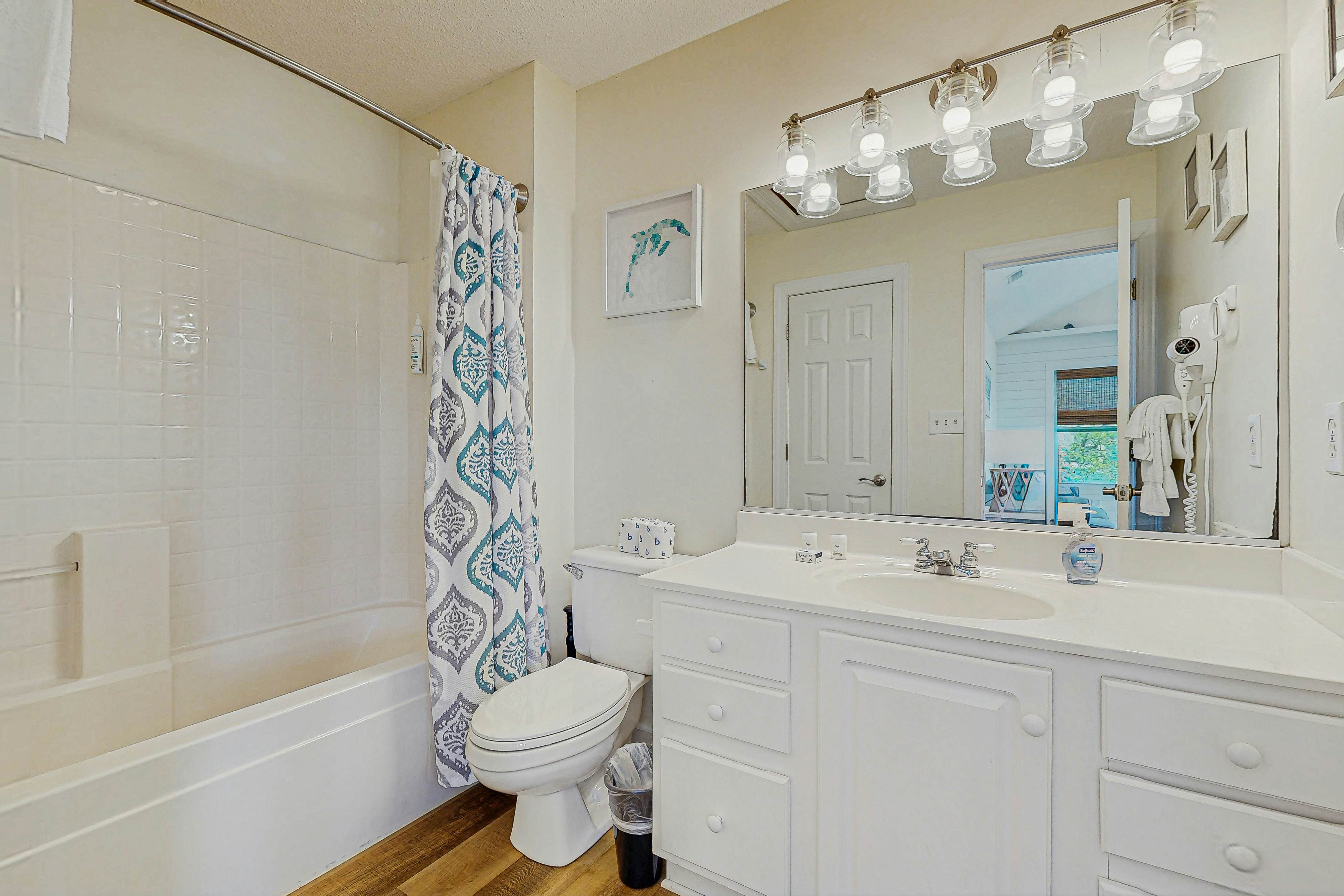 AVWKS121 Time and Tide #1-12