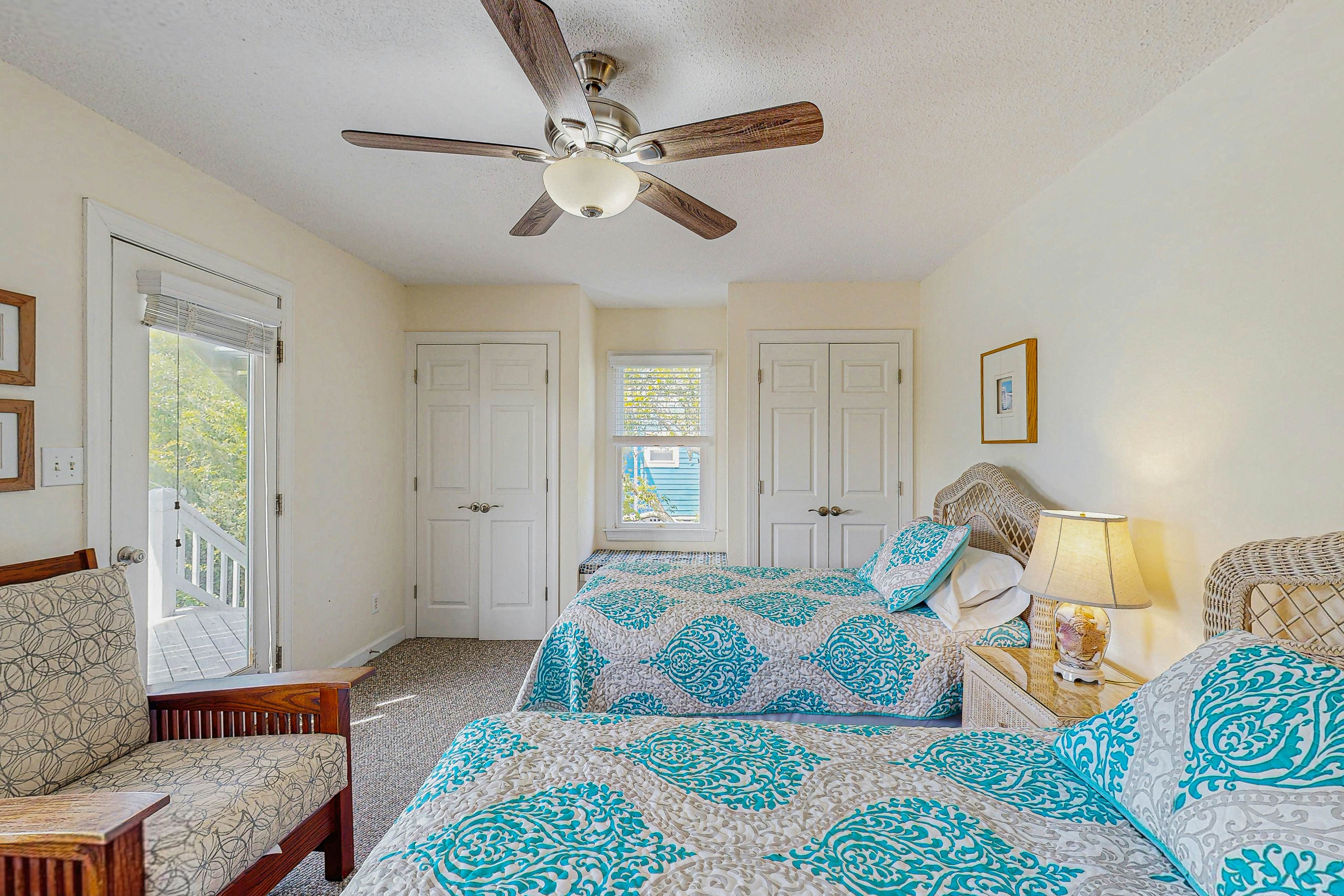 AVWKS121 Time and Tide #1-12