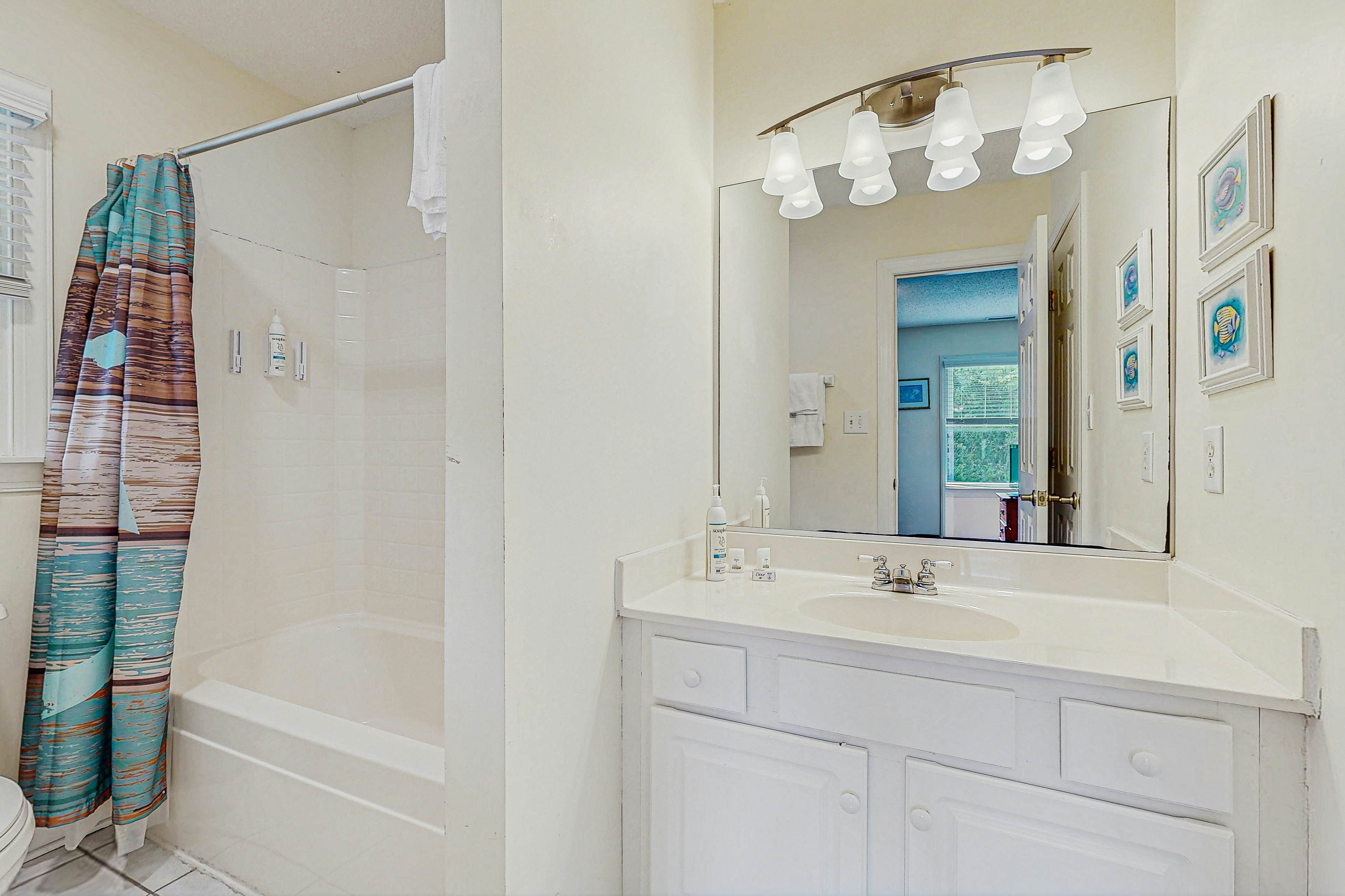 AVWKS121 Time and Tide #1-12