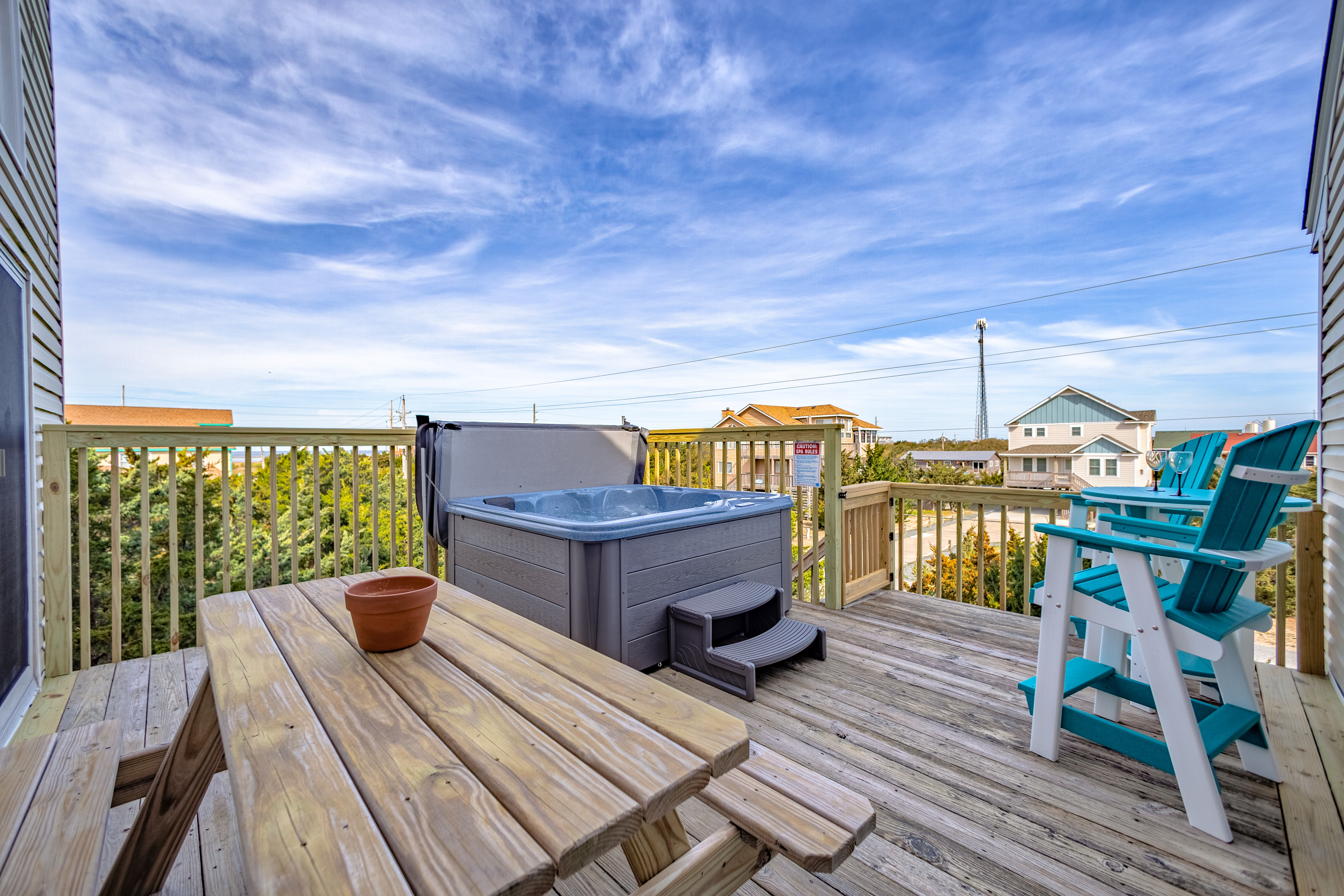 Updated home with private hot tub, ocean/sound view, firepit, shared pool/tennis