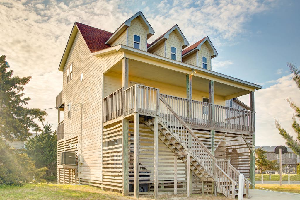 The Beacon 95: Dog-friendly,near canal, private hot tub & pool