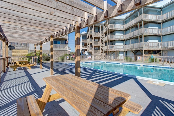 Open, beautiful ocean-view home with pool, hot tub & lanai - snowbird-friendly