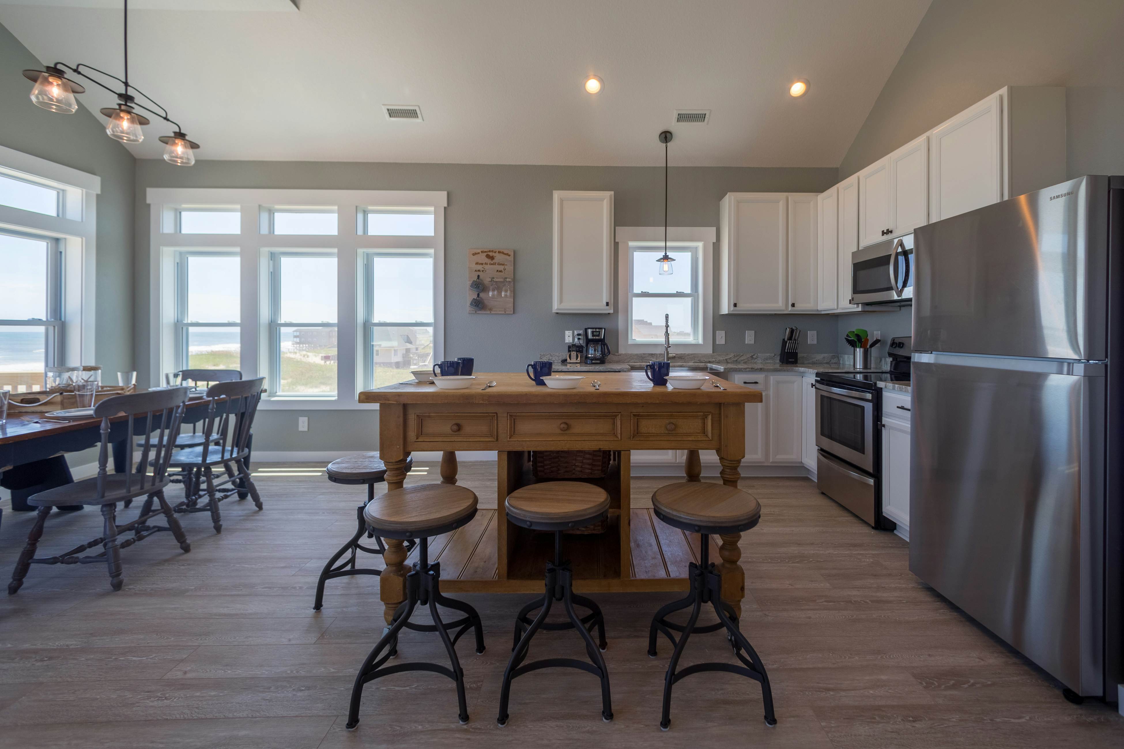 RO120 The Knotty Whale