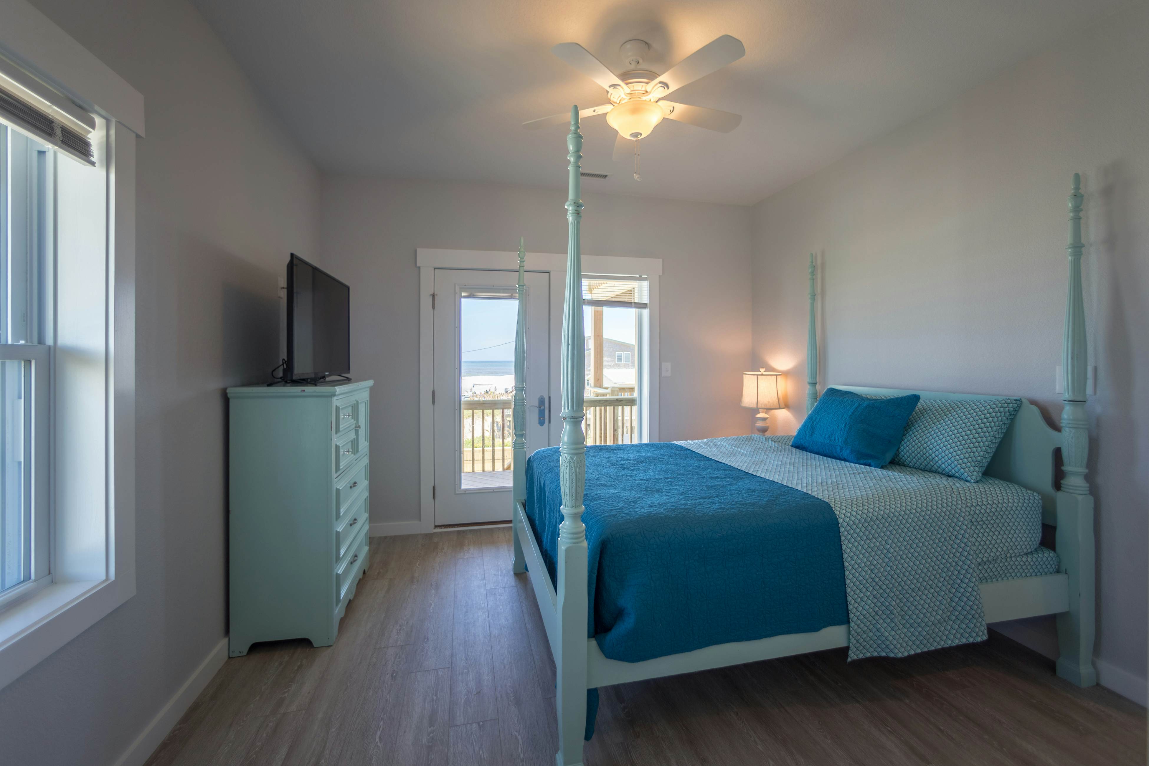 RO120 The Knotty Whale