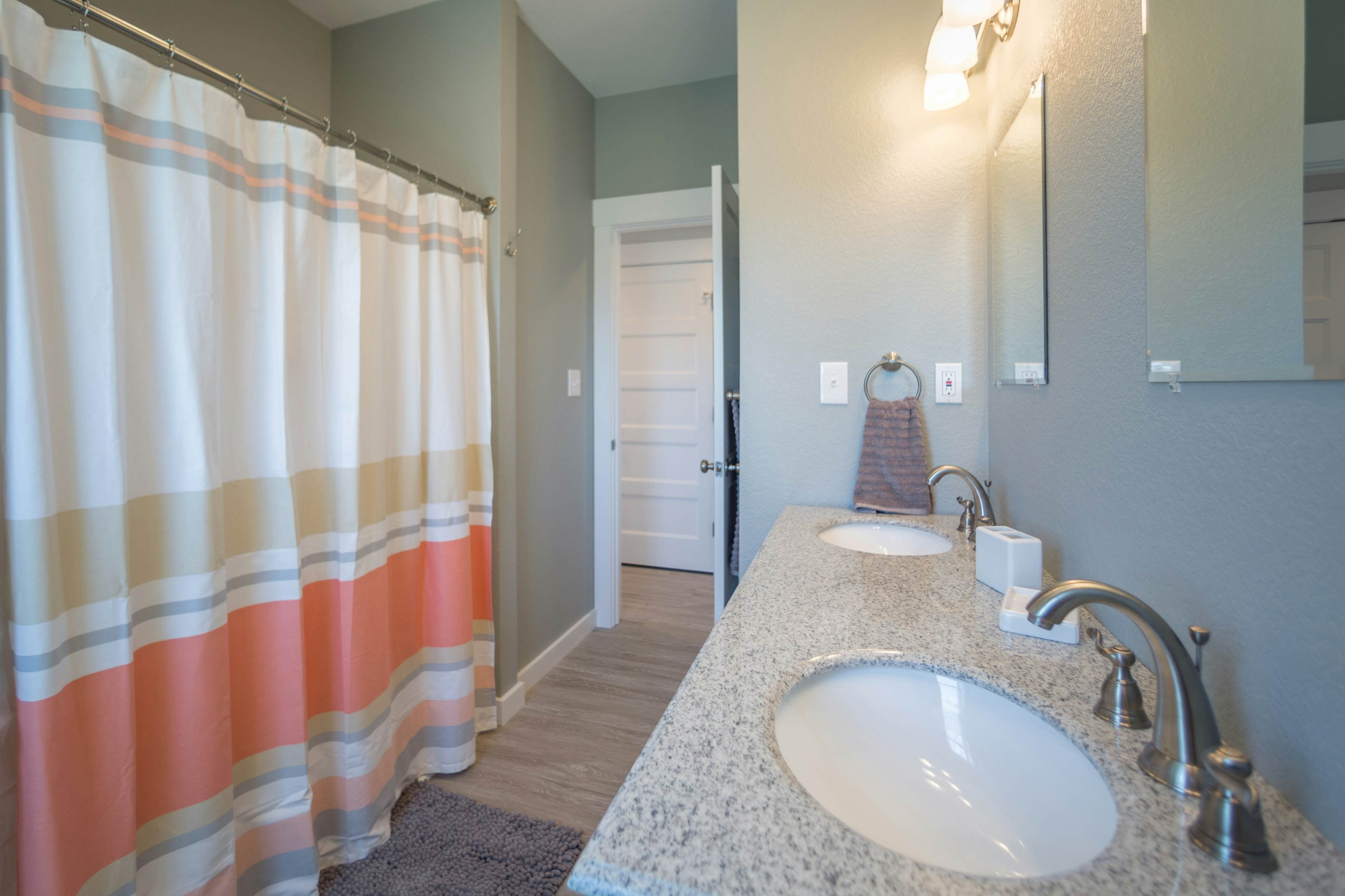 RO120 The Knotty Whale