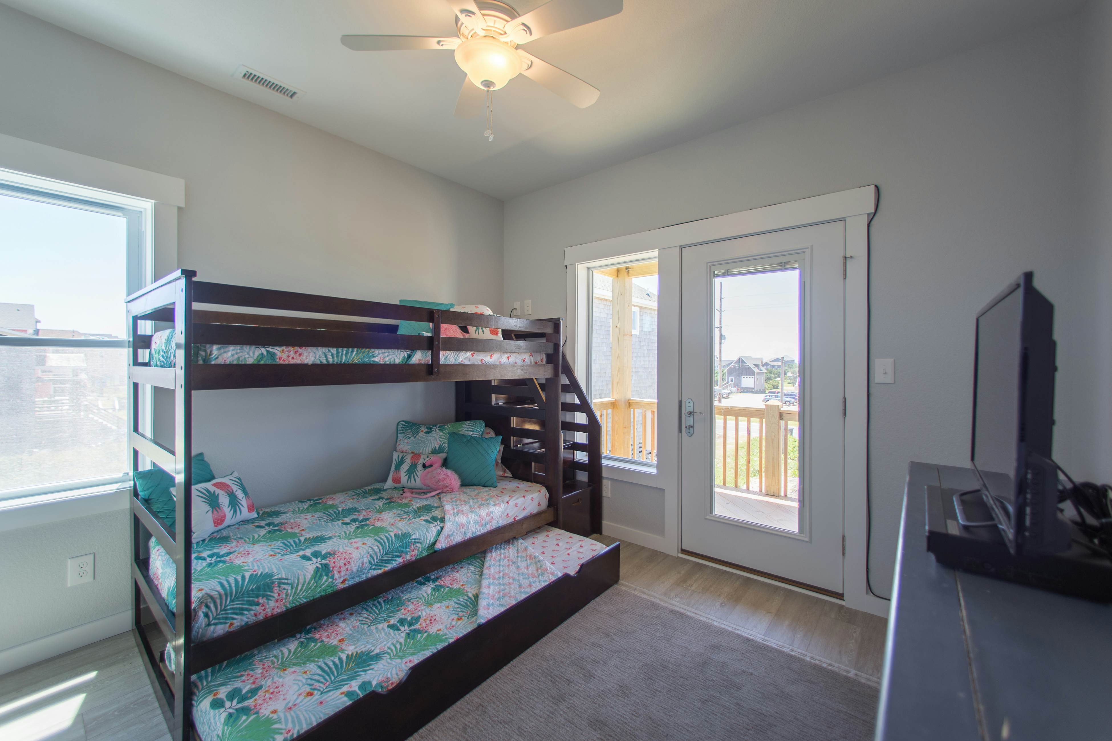 RO120 The Knotty Whale